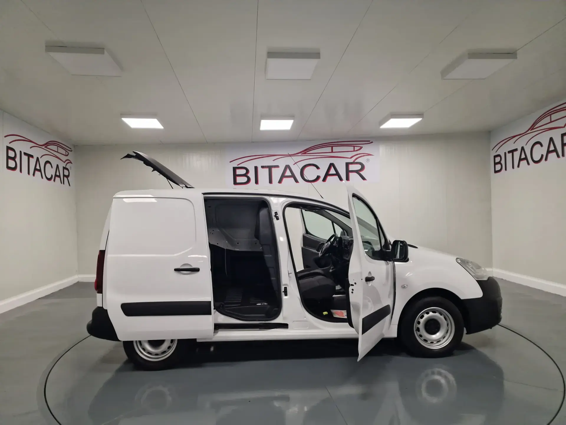 Citroën Berlingo 1.6 BLUEHDI  100CV GIRAFON IVA DEDUTIVEL 33