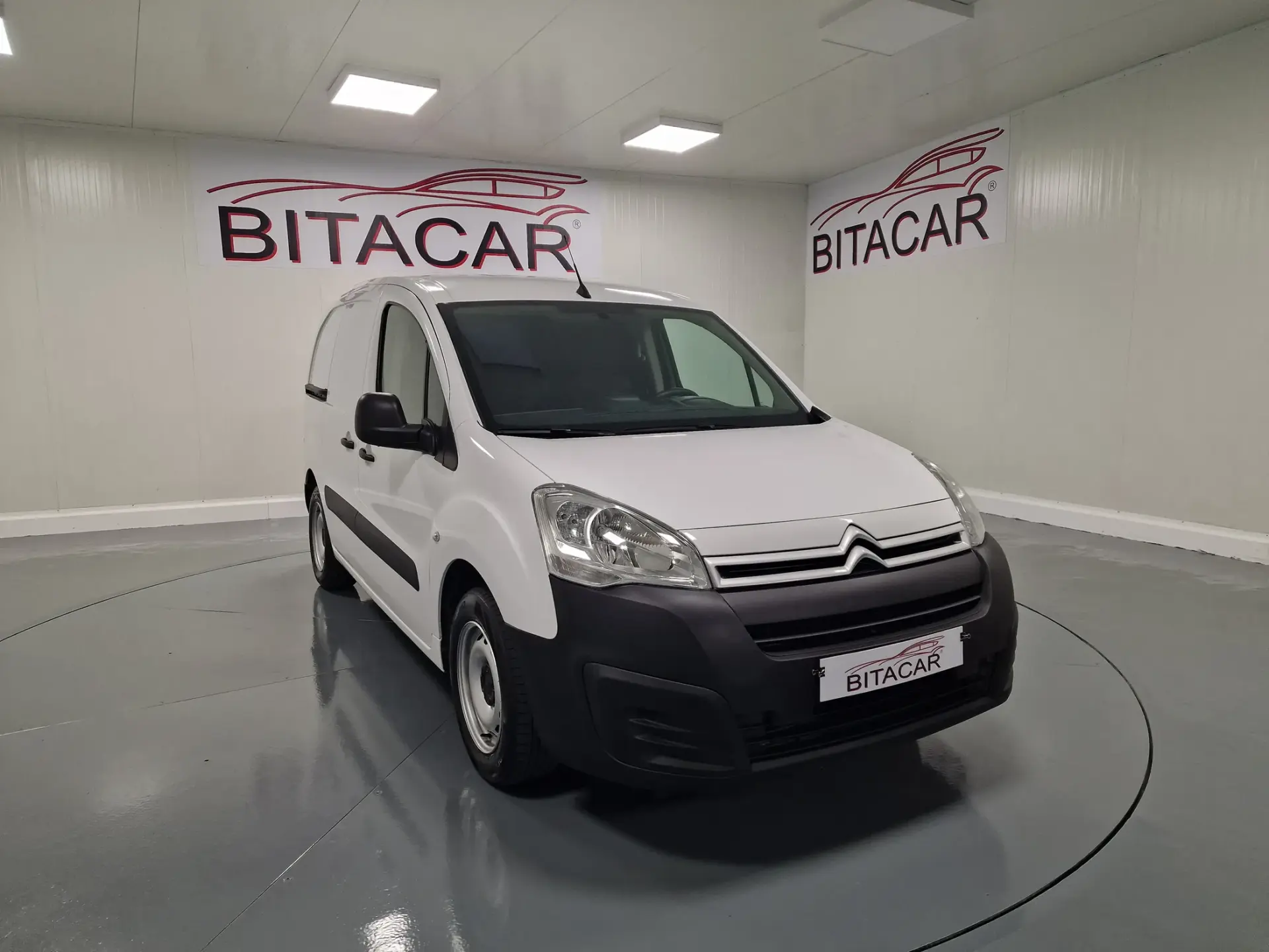 Citroën Berlingo 1.6 BLUEHDI GPS IVA DEDUTIVEL 2