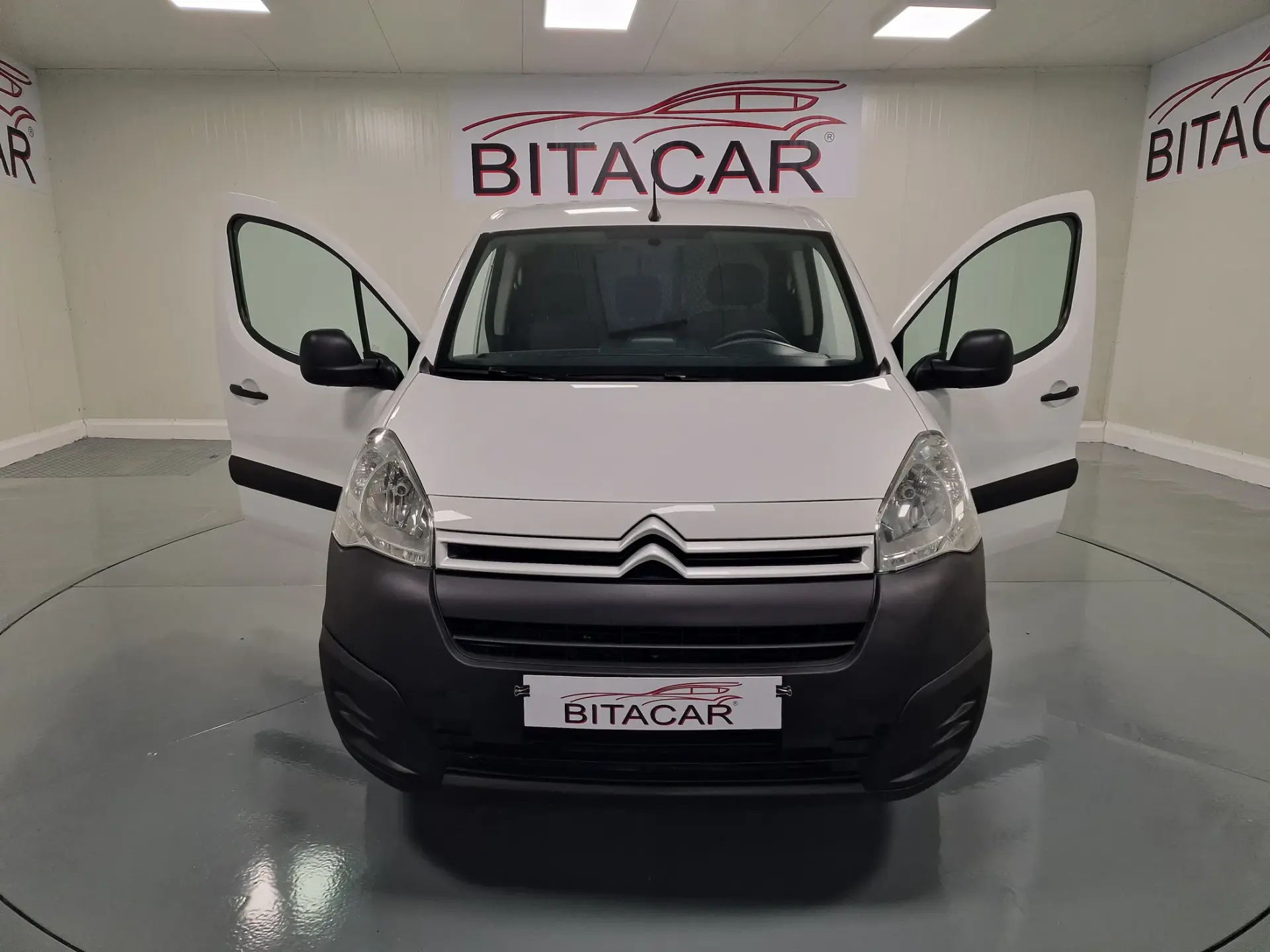 Citroën Berlingo 1.6 BLUEHDI GPS IVA DEDUTIVEL 25