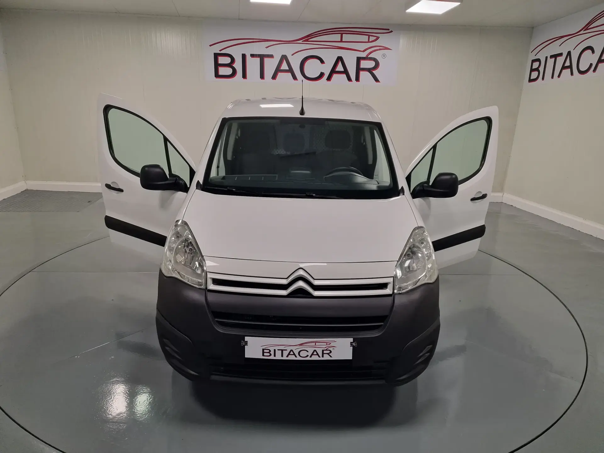 Citroën Berlingo 1.6 BLUEHDI GPS IVA DEDUTIVEL 26