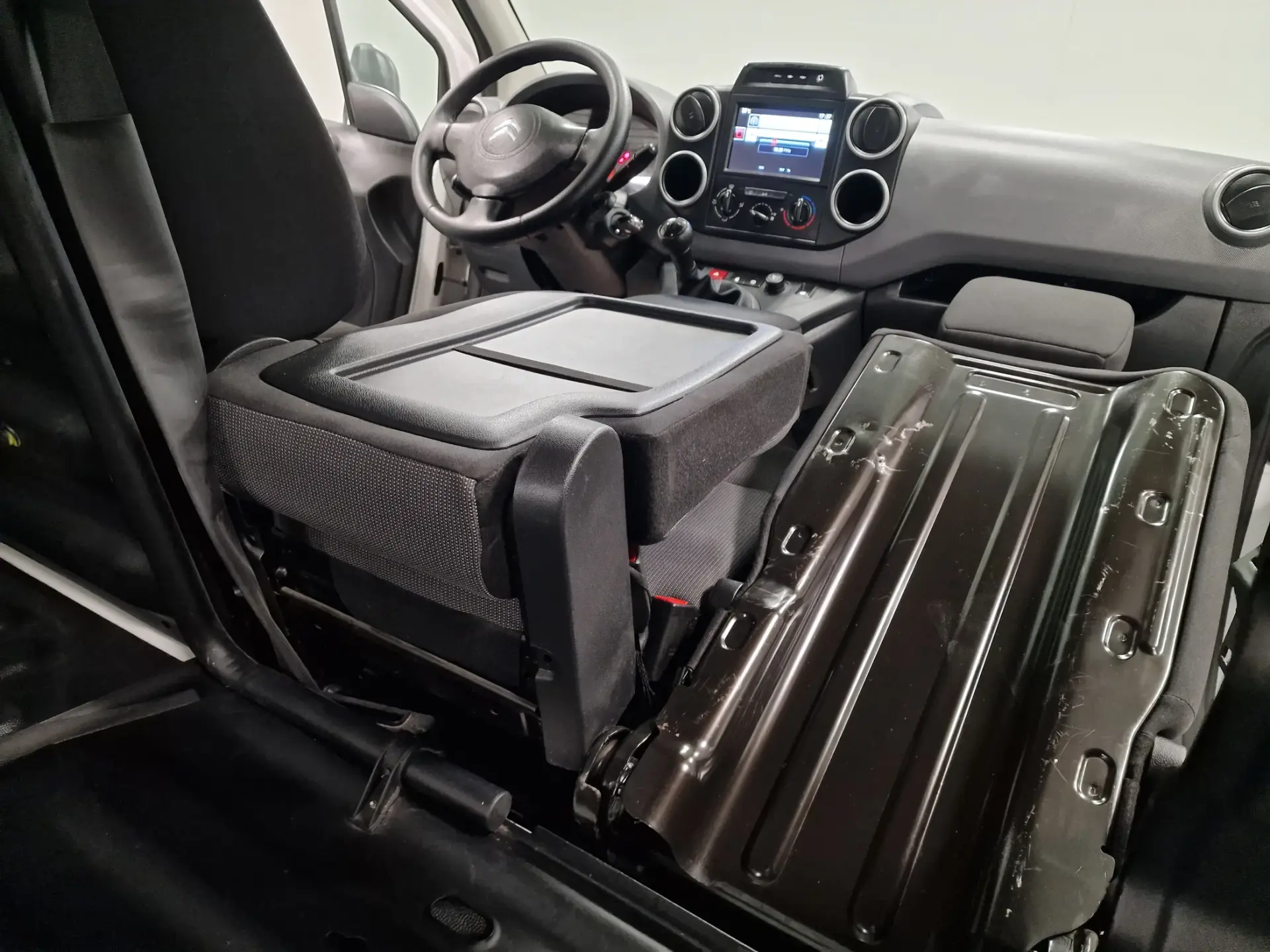 Citroën Berlingo 1.6 BLUEHDI GPS IVA DEDUTIVEL 38