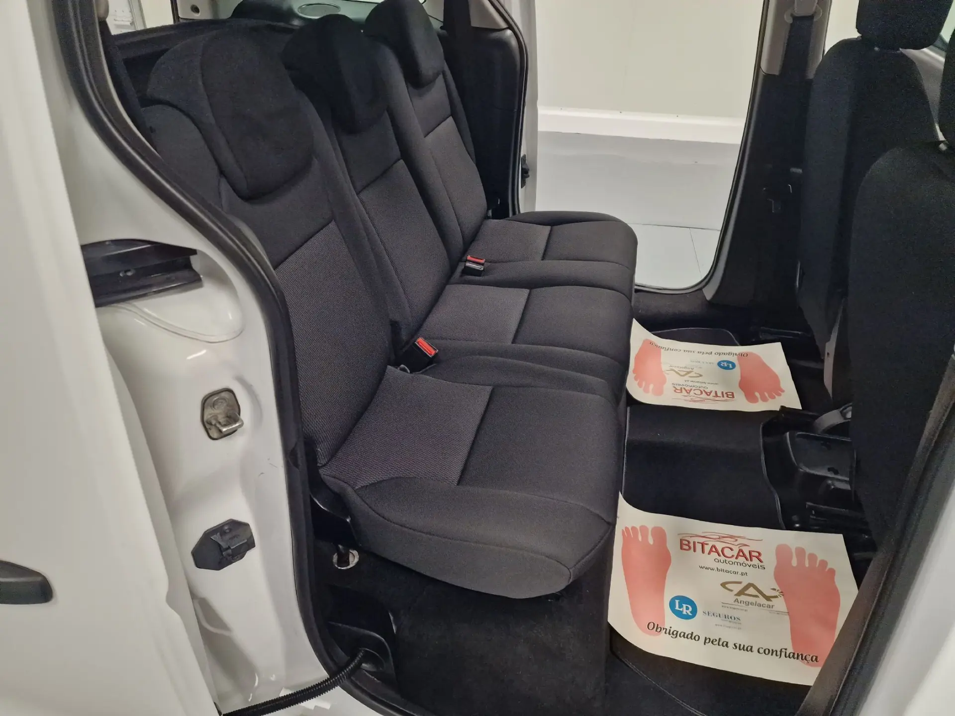 Citroën Berlingo 1.6 BLUEHDI 5 LUGARES 37