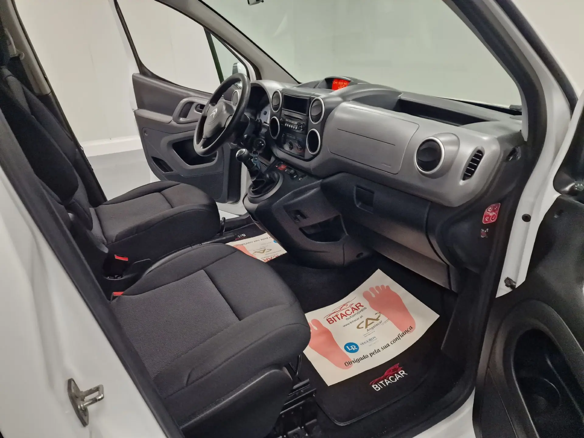 Citroën Berlingo 1.6 BLUEHDI 5 LUGARES 42