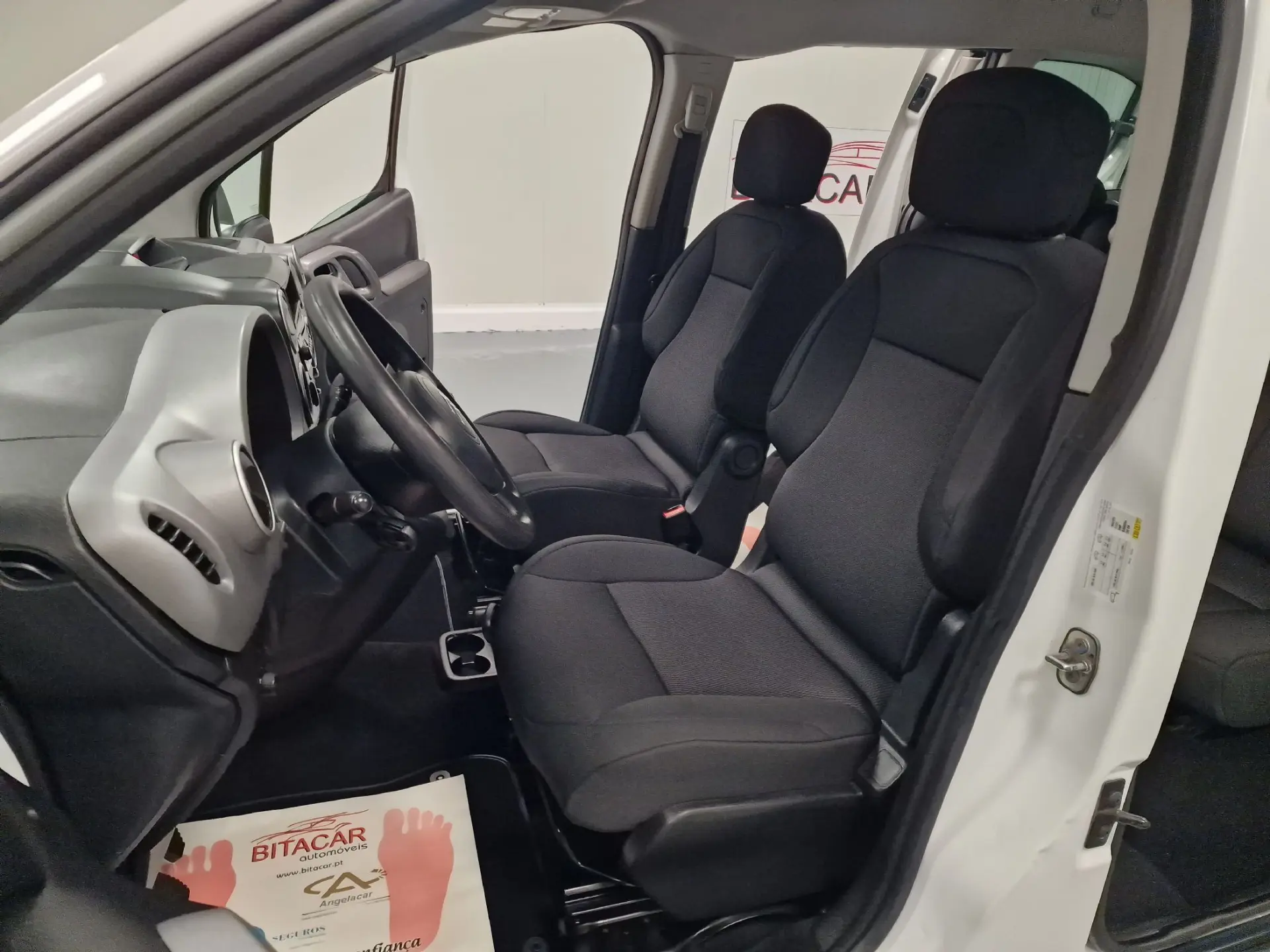Citroën Berlingo 1.6 BLUEHDI 5 LUGARES 53