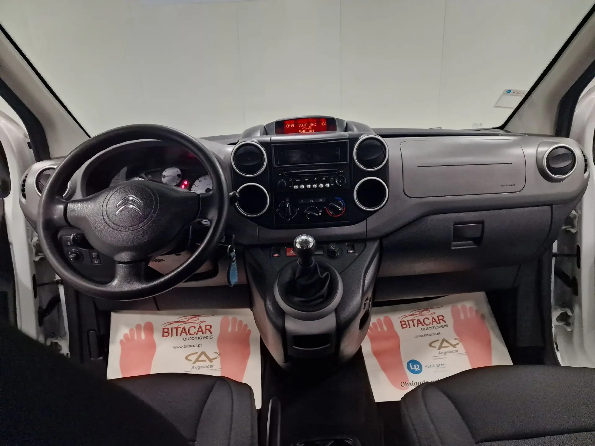 Citroën Berlingo 1.6 BLUEHDI 5 LUGARES 71
