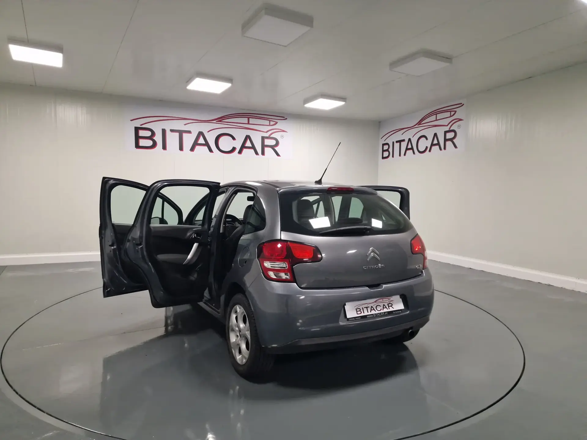 Citroën C3 1.4 HDI TETO PANORÂMICO 26