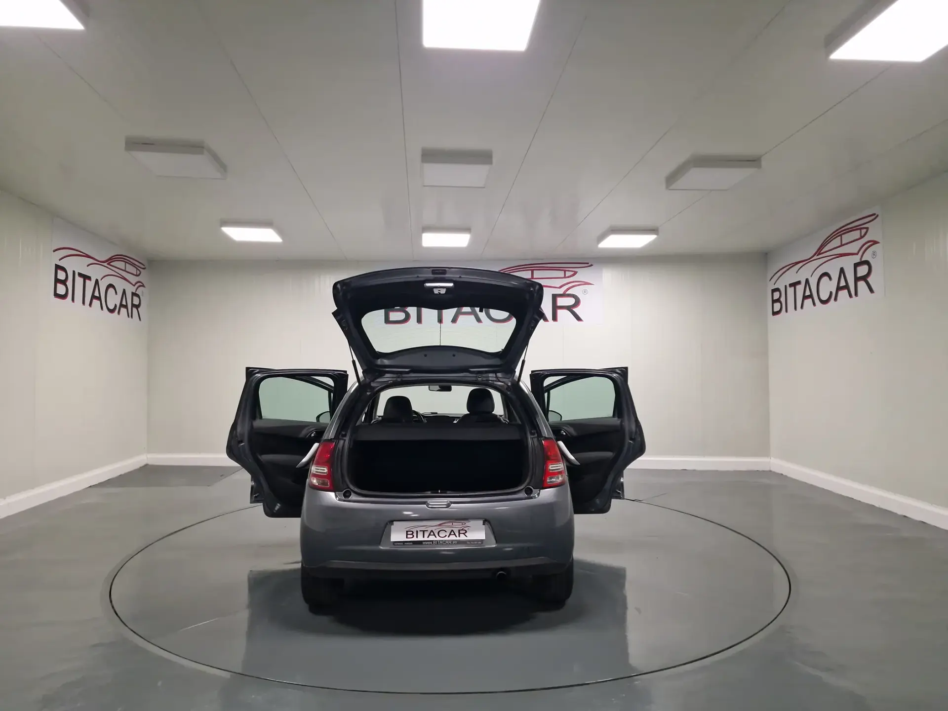 Citroën C3 1.4 HDI TETO PANORÂMICO 31