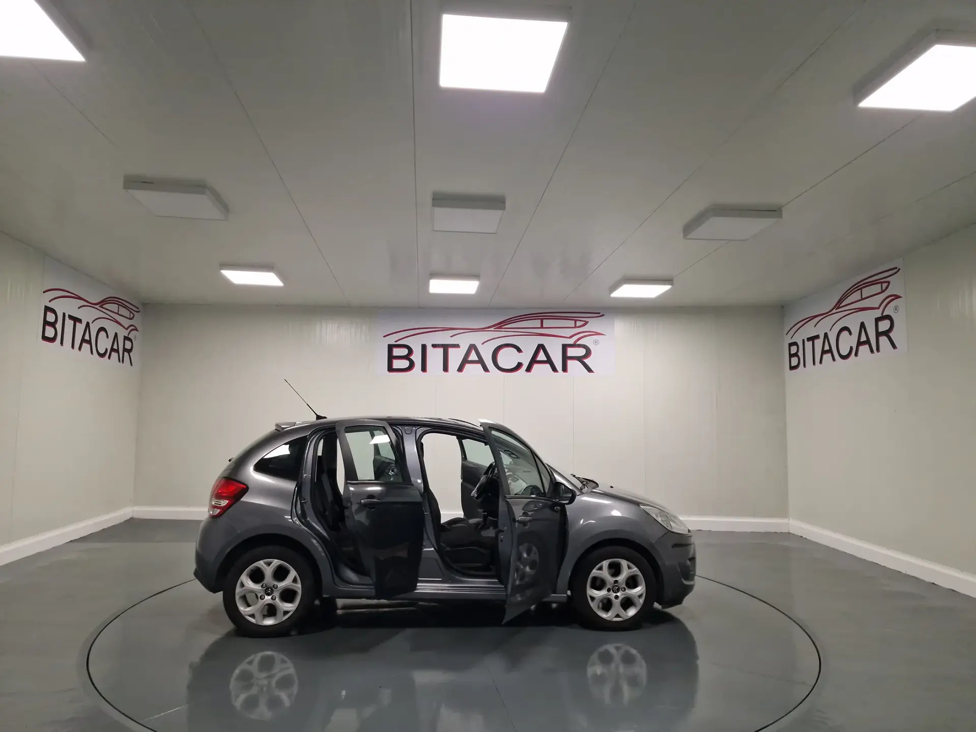 Citroën C3 1.4 HDI TETO PANORÂMICO 33