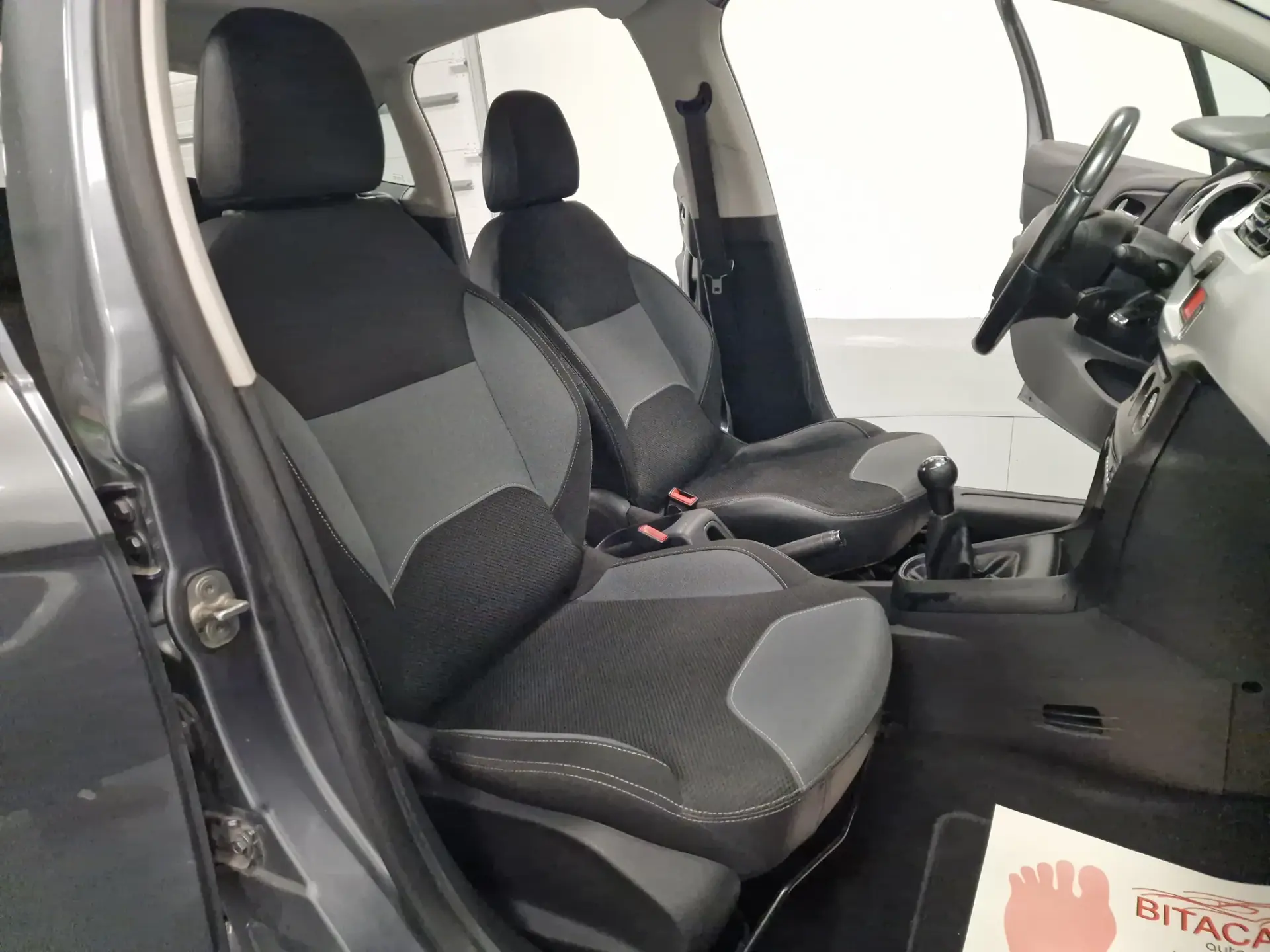 Citroën C3 1.4 HDI TETO PANORÂMICO 48