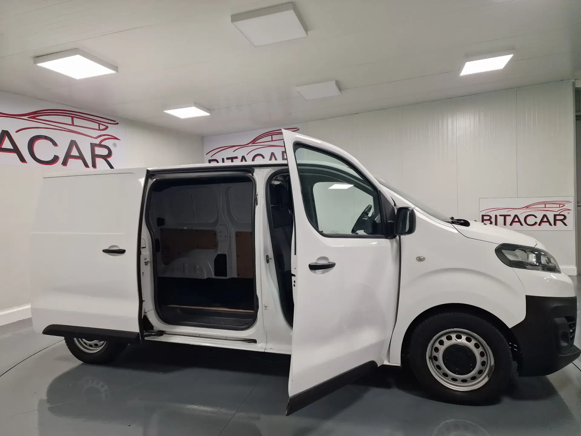 Citroën Jumpy 1.6 BlueHDi M Confort 17