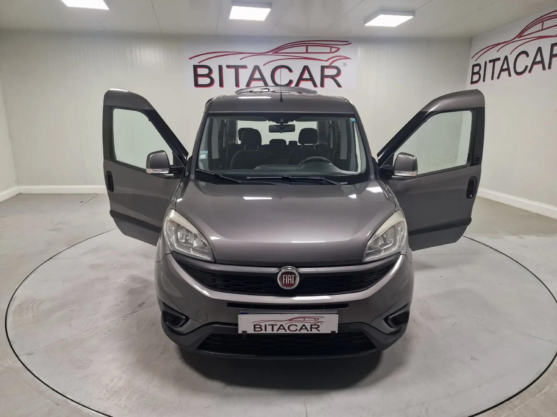 Fiat Doblo COMBI MAXI 1.3 MULTIJET 5 LUGARES 4