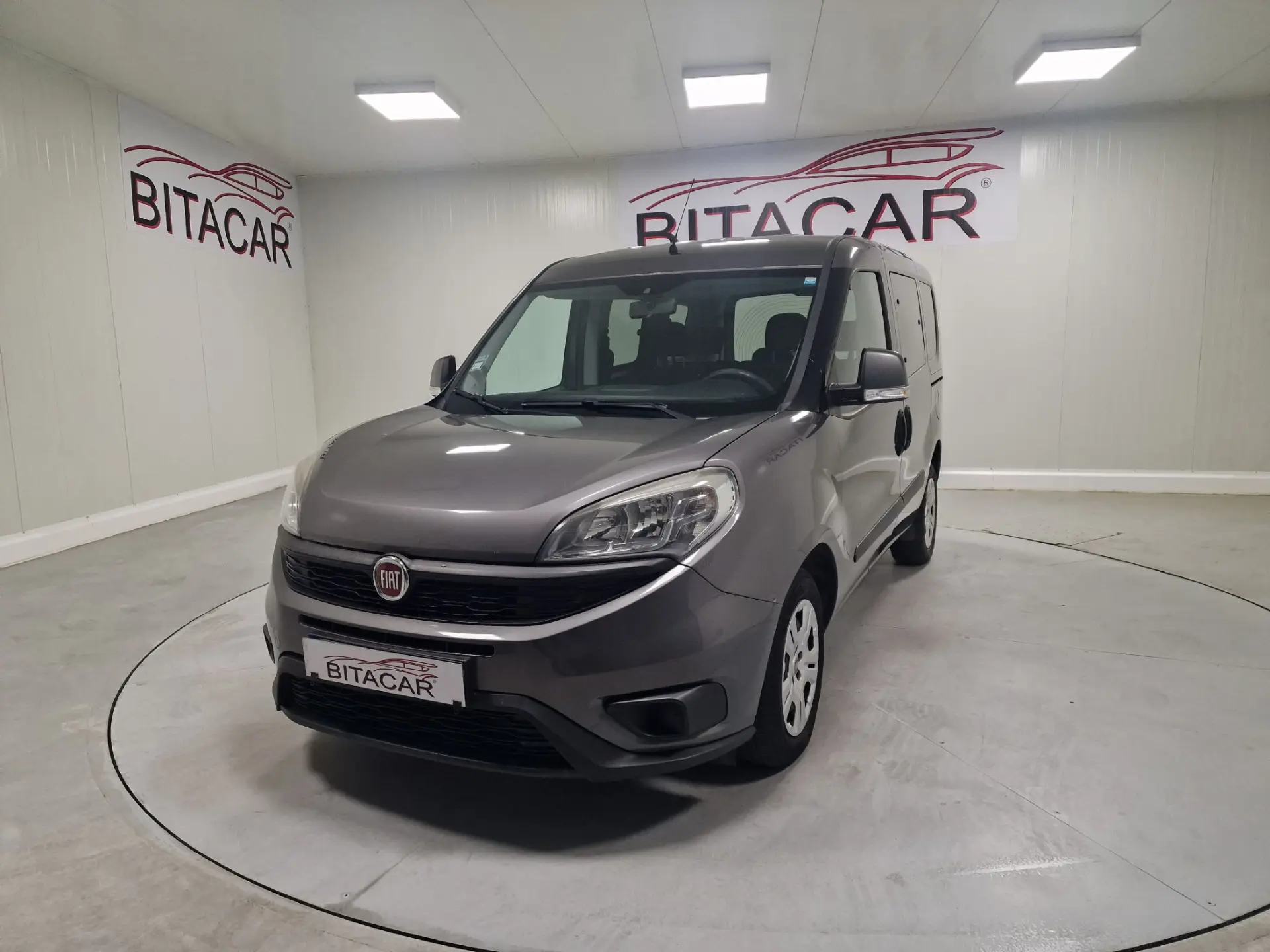 Fiat Doblo COMBI MAXI 1.3 MULTIJET 5 LUGARES 8