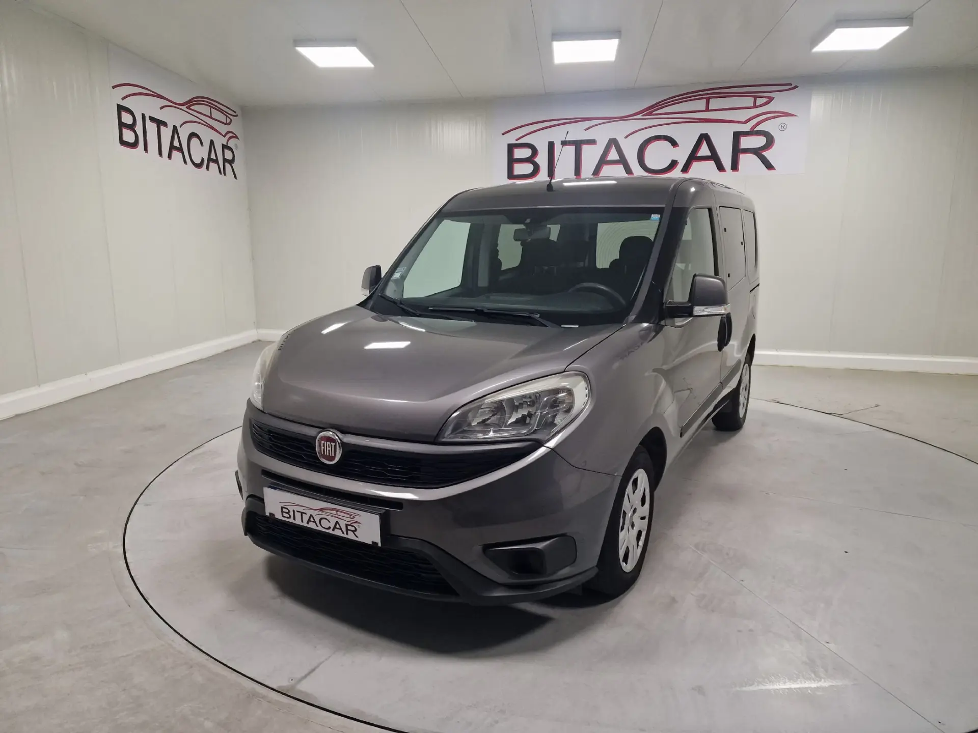 Fiat Doblo COMBI MAXI 1.3 MULTIJET 5 LUGARES 9