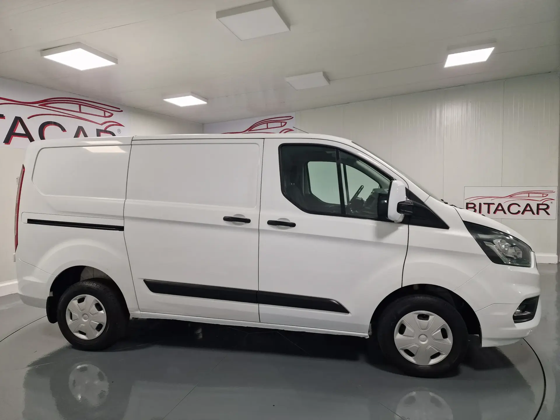 Ford Transit Custom 310L1 2.0 TDCi H1-Tecto Baixo Trend 3