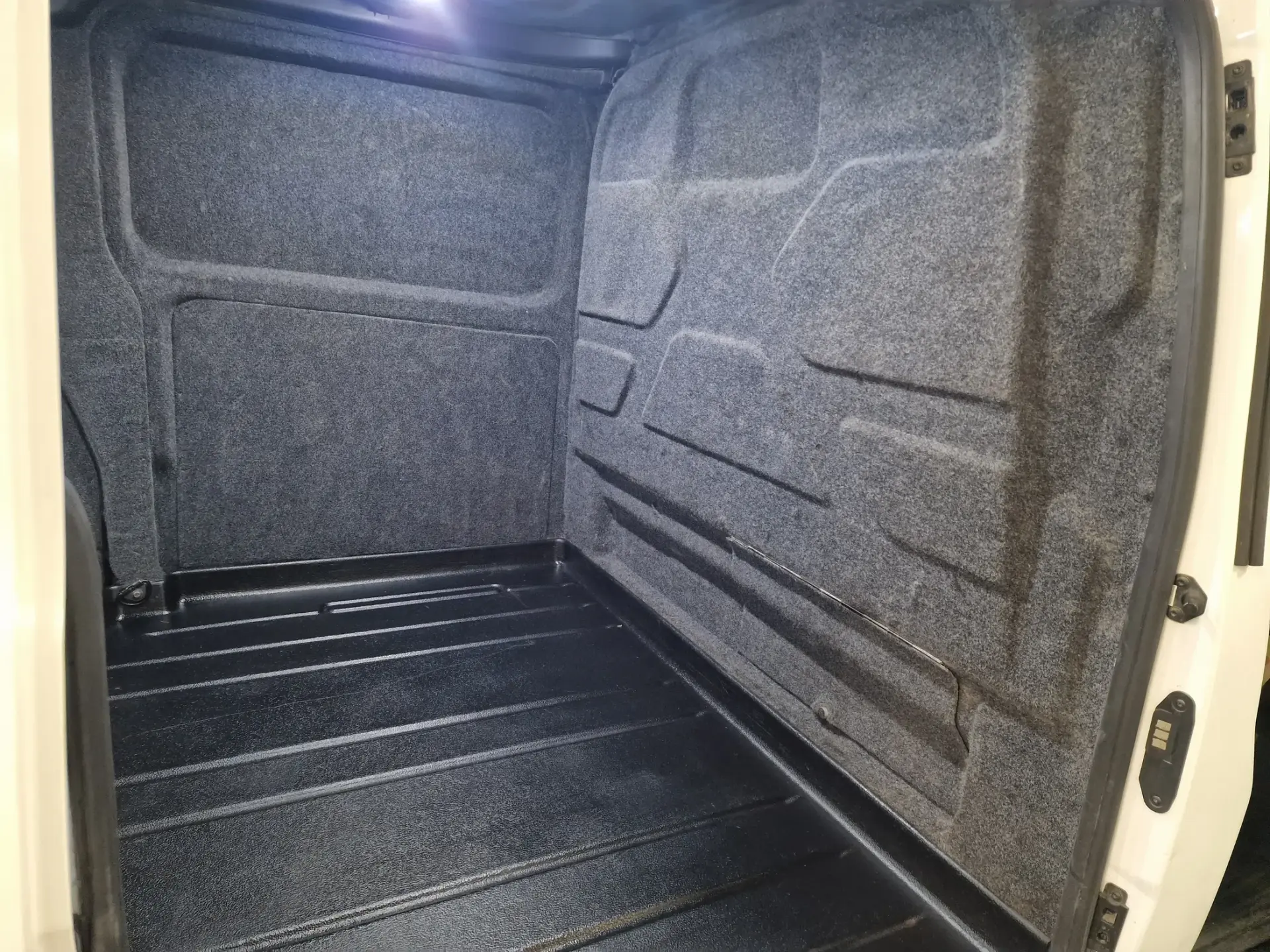 Ford Transit Custom 310L1 2.0 TDCi H1-Tecto Baixo Trend 17