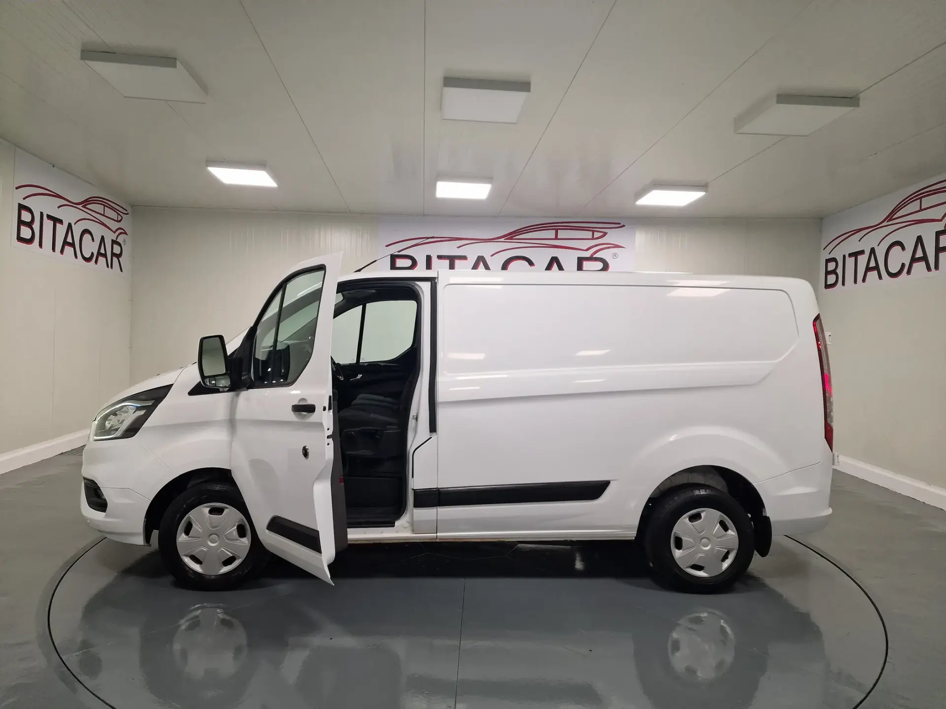Ford Transit Custom 310L1 2.0 TDCi H1-Tecto Baixo Trend 24