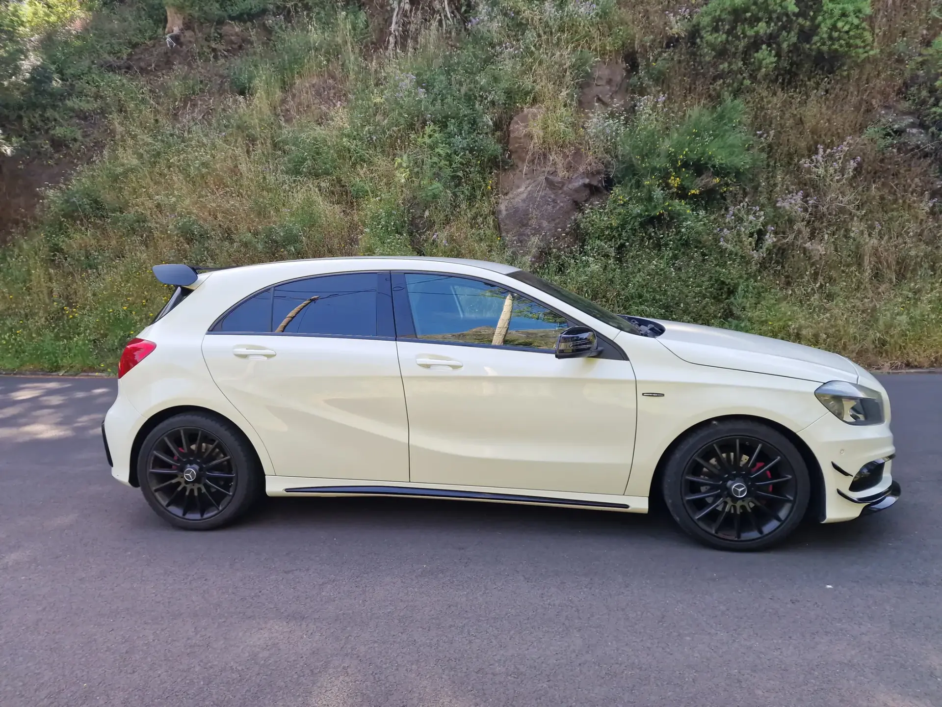 Mercedes-Benz A 180 d AMG Line 3