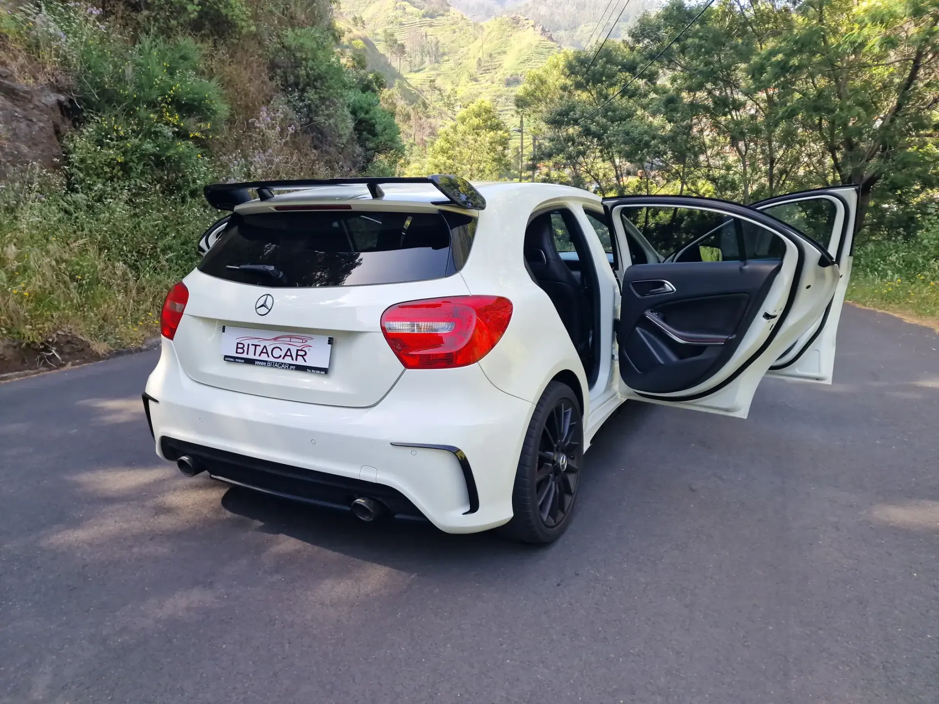 Mercedes-Benz A 180 d AMG Line 38