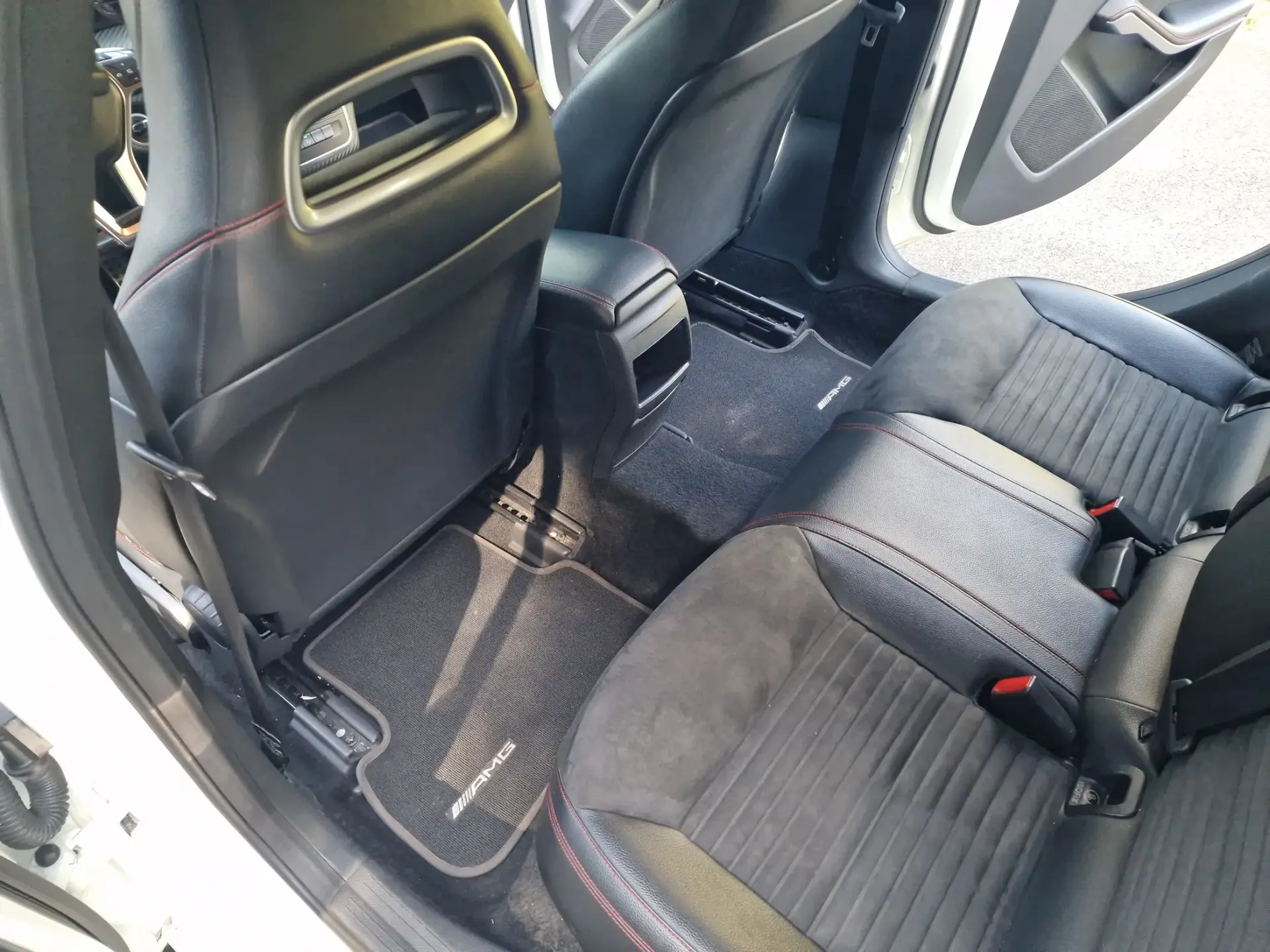 Mercedes-Benz A 180 d AMG Line 48