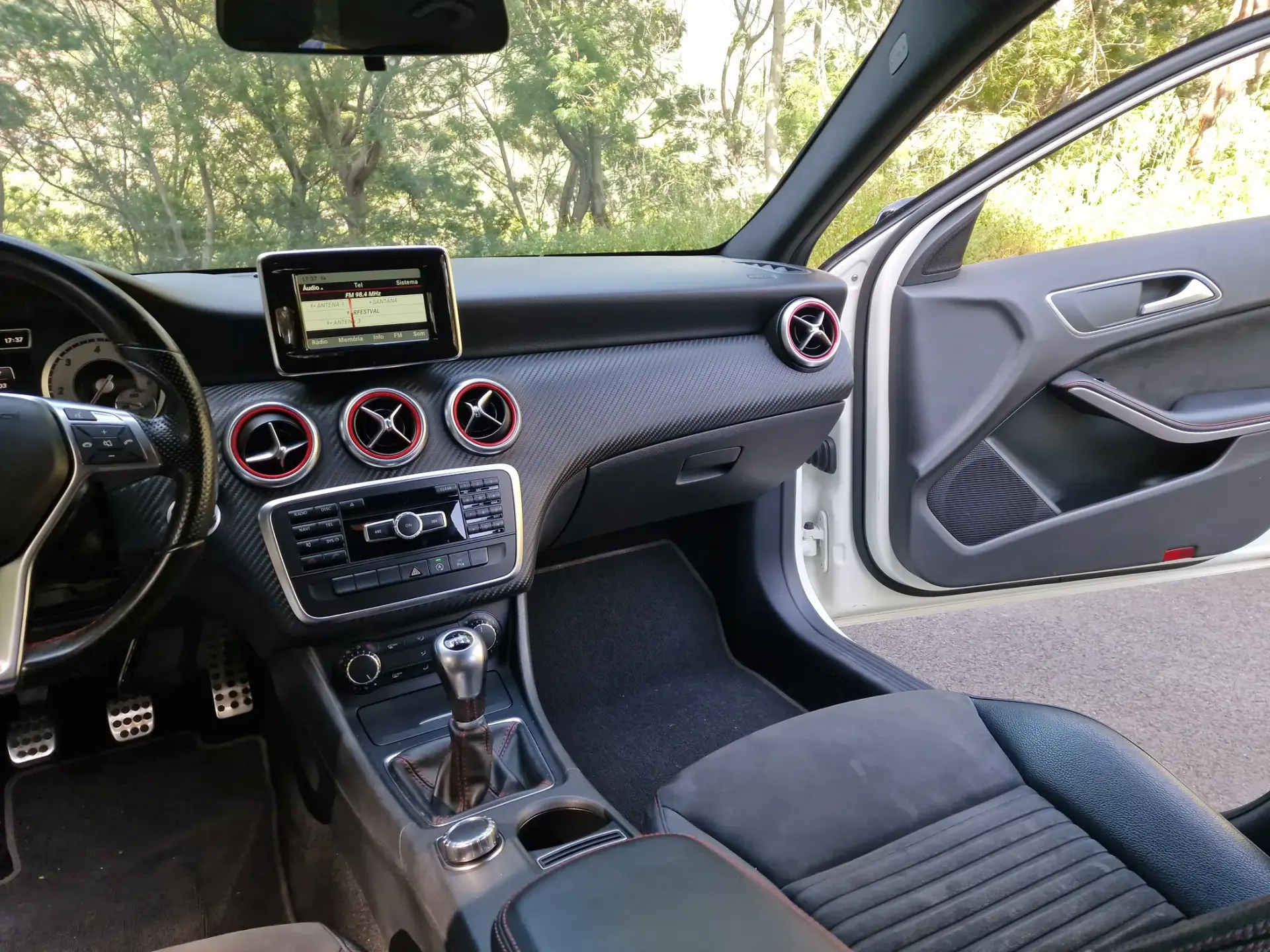 Mercedes-Benz A 180 d AMG Line 89