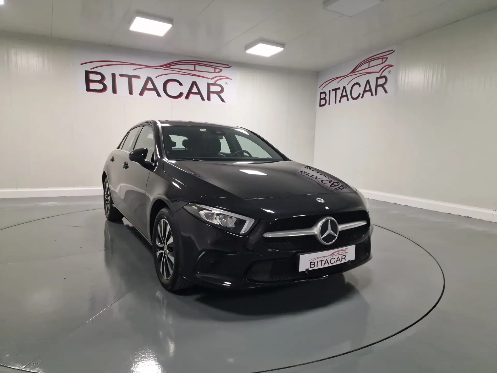 Mercedes-Benz A 250 E STYLE PLUS Hibrido Plug-In 1
