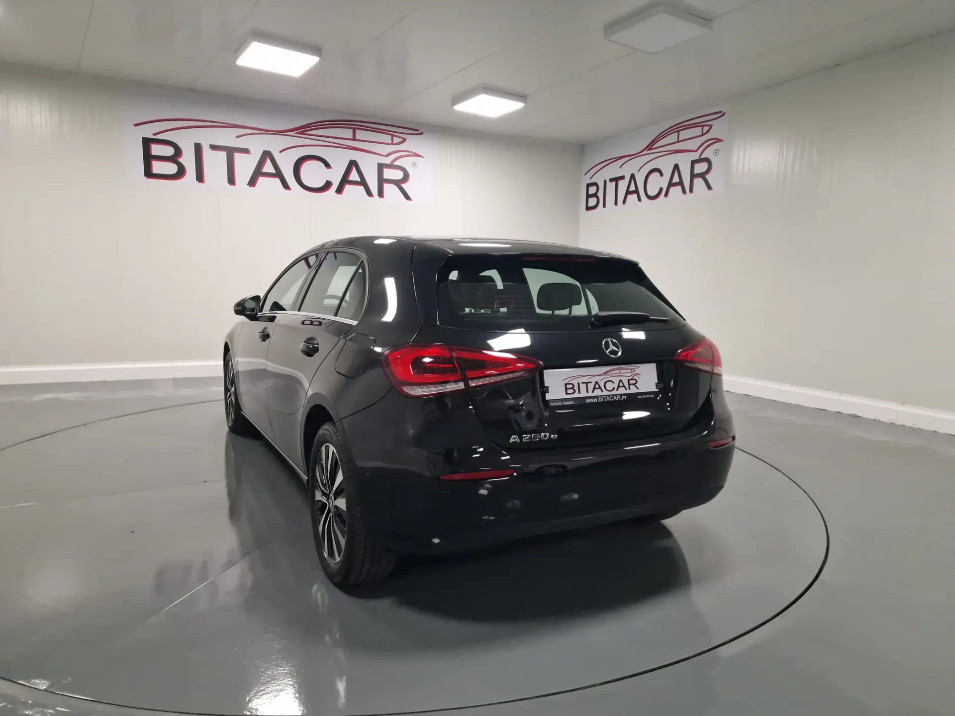 Mercedes-Benz A 250 E STYLE PLUS Hibrido Plug-In 22