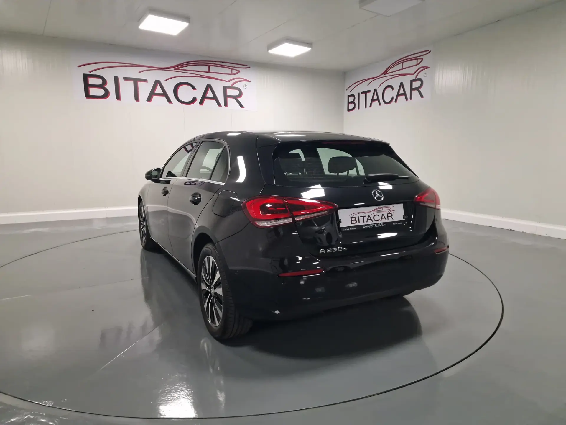 Mercedes-Benz A 250 E STYLE PLUS Hibrido Plug-In 23
