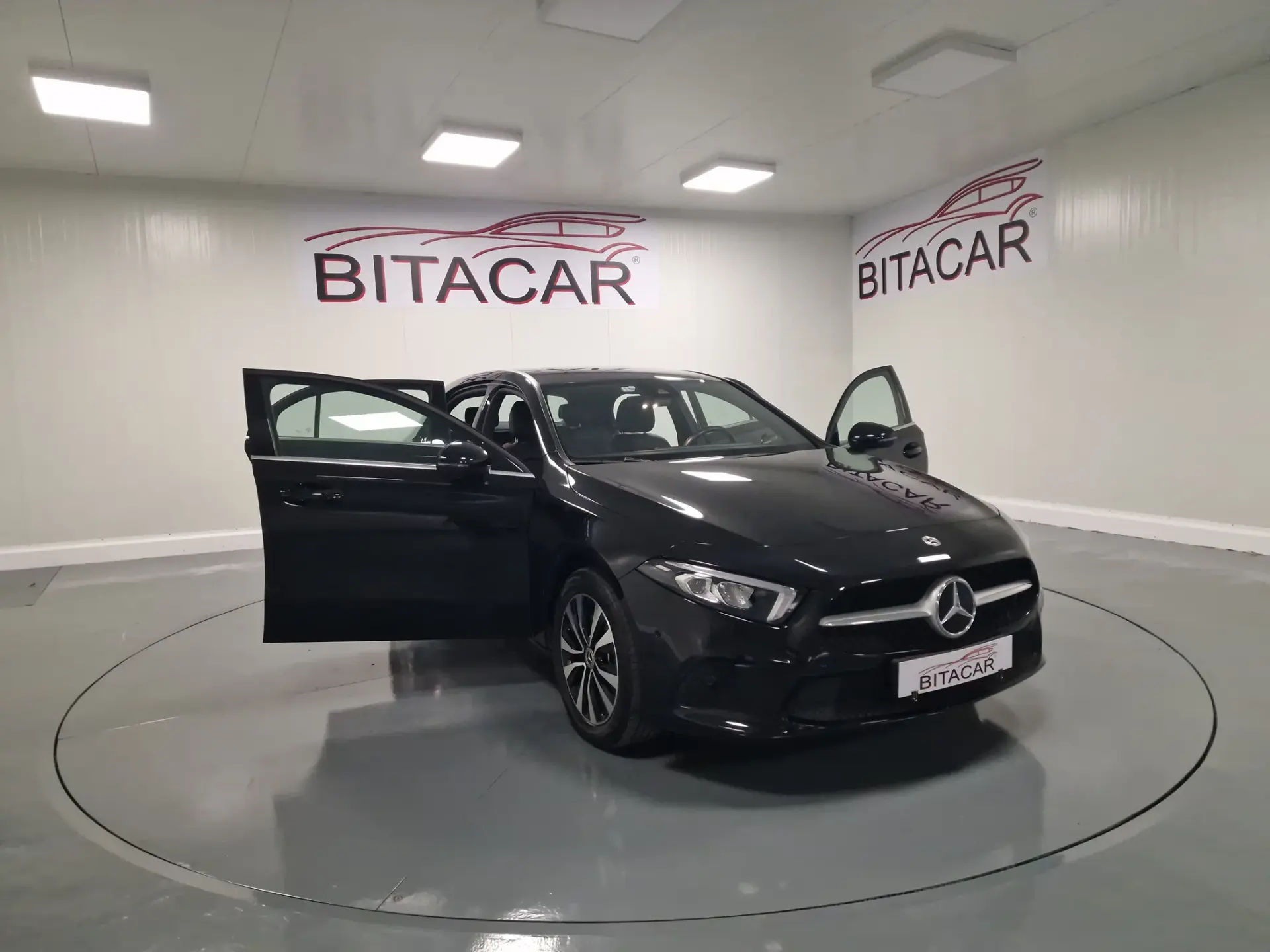 Mercedes-Benz A 250 E STYLE PLUS Hibrido Plug-In 51