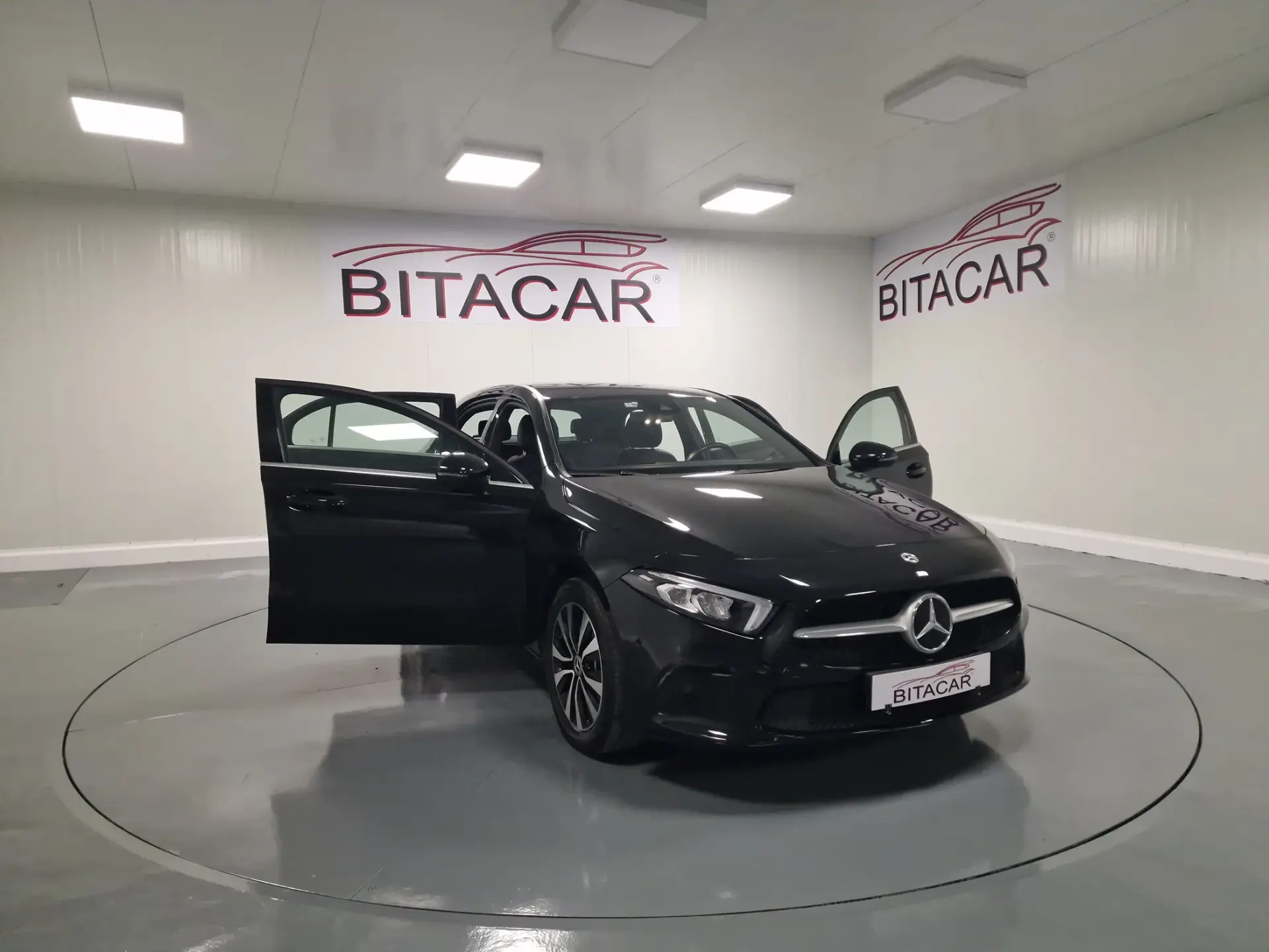 Mercedes-Benz A 250 E STYLE PLUS Hibrido Plug-In 52