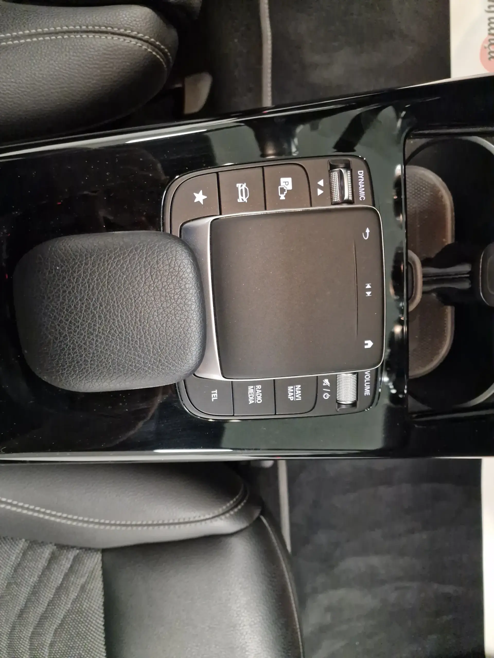 Mercedes-Benz A 250 E STYLE PLUS Hibrido Plug-In 143