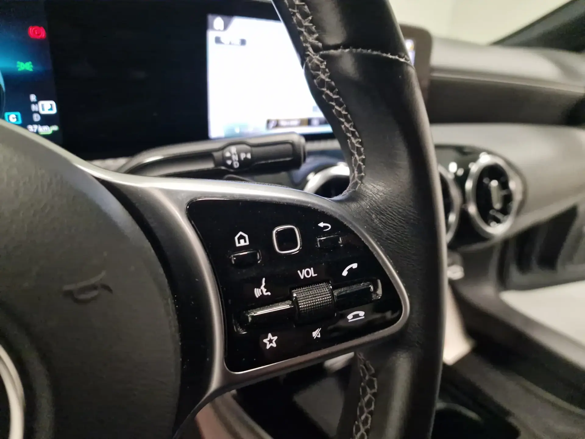 Mercedes-Benz A 250 E STYLE PLUS Hibrido Plug-In 146