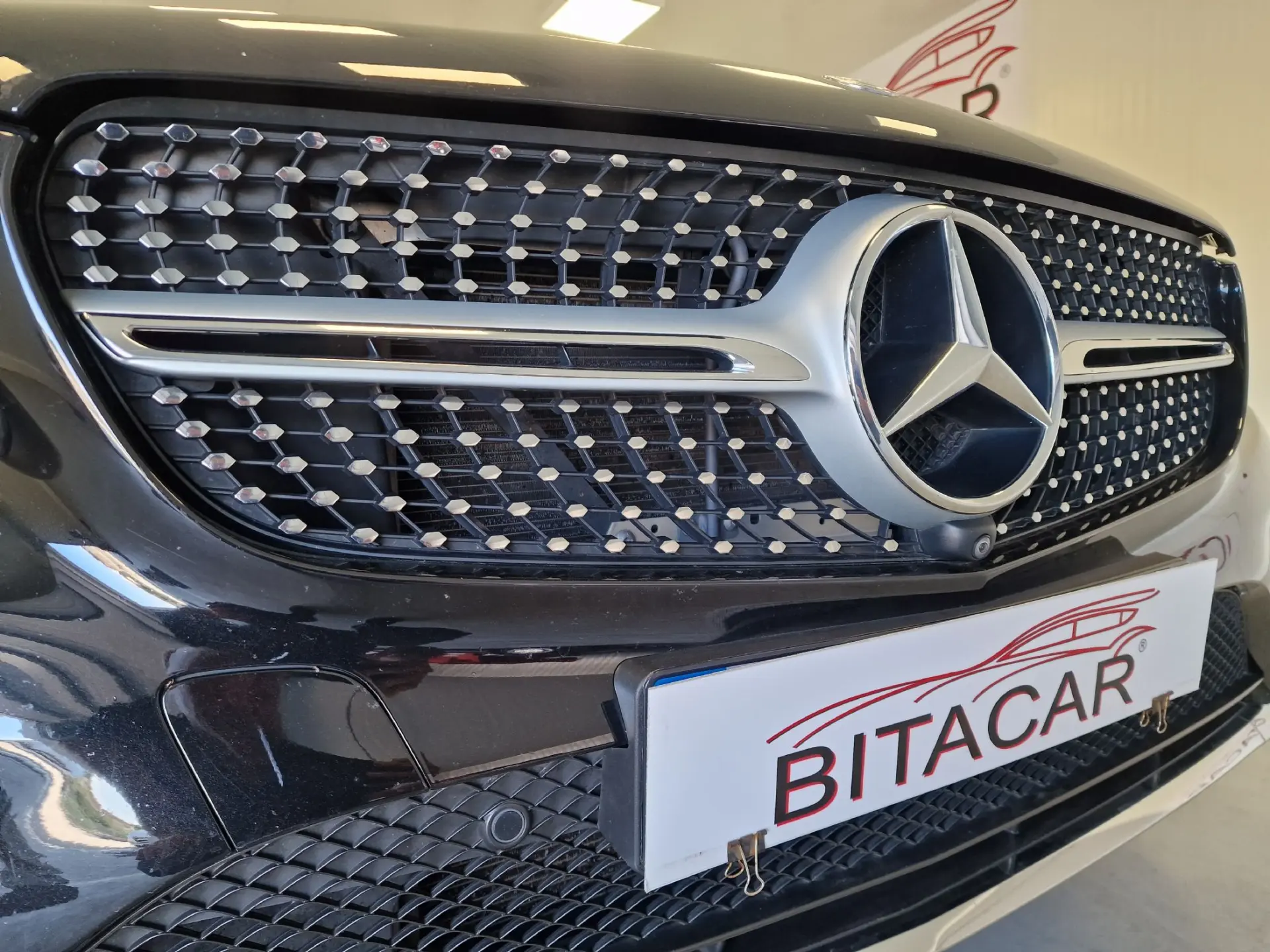 Mercedes-Benz GLC 250 COUPE AMG LINE 4-MATIC AUT. 4