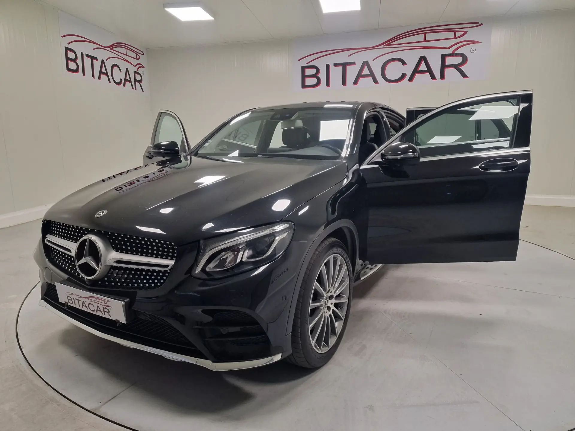 Mercedes-Benz GLC 250 COUPE AMG LINE 4-MATIC AUT. 16