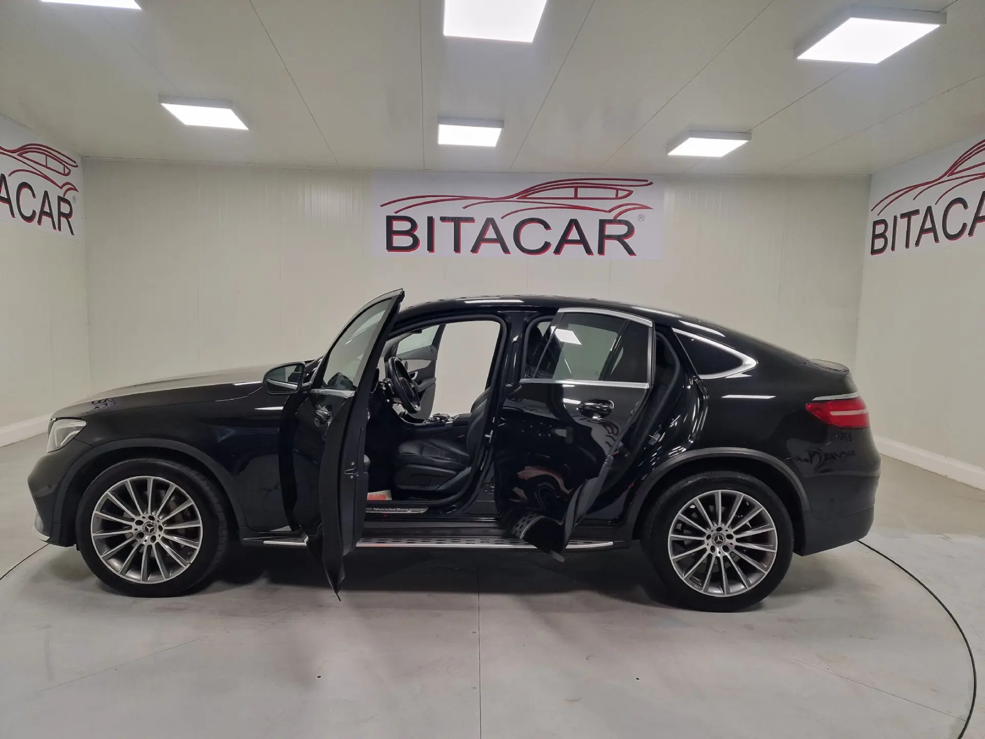 Mercedes-Benz GLC 250 COUPE AMG LINE 4-MATIC AUT. 31