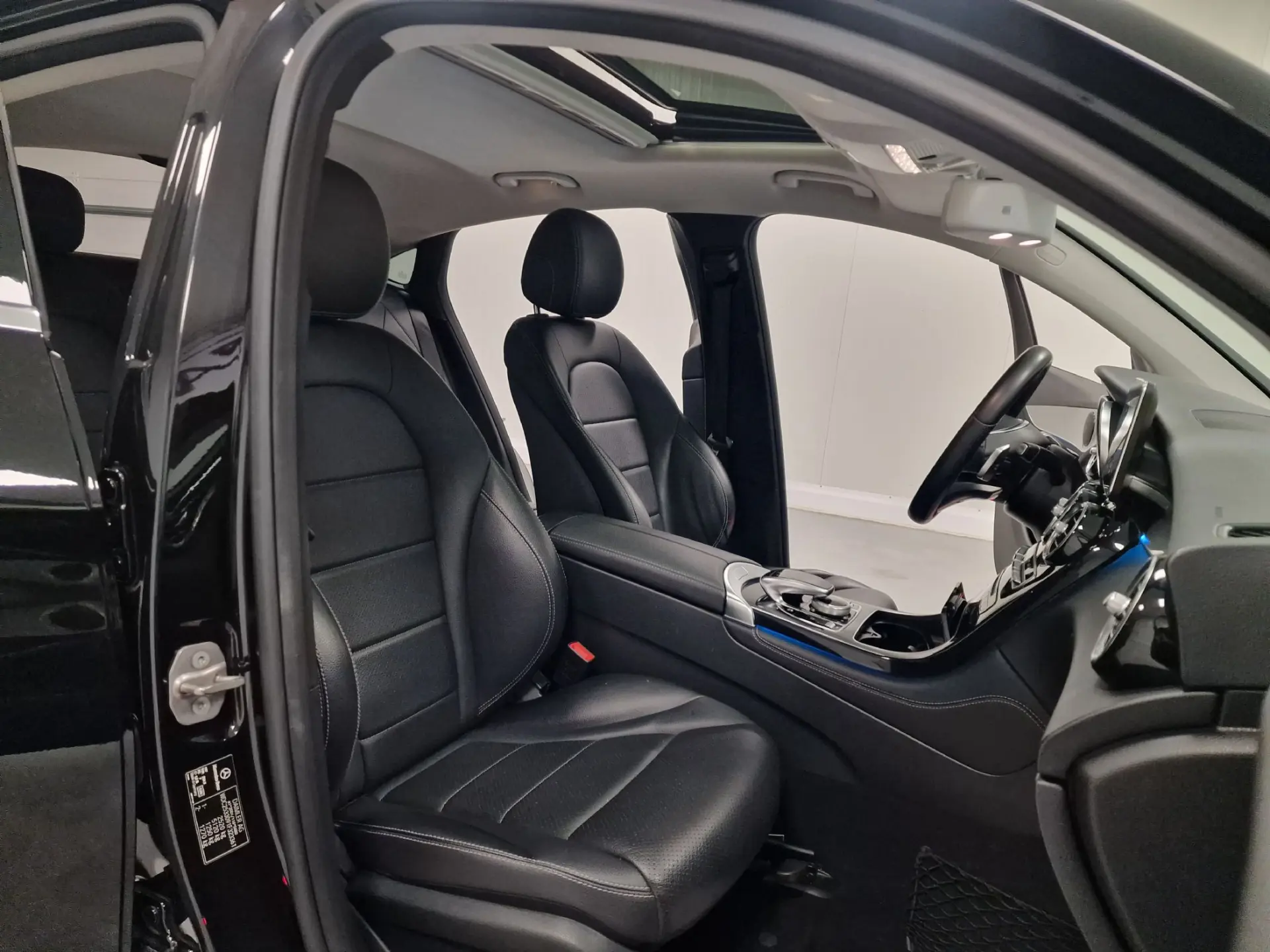 Mercedes-Benz GLC 250 COUPE AMG LINE 4-MATIC AUT. 60