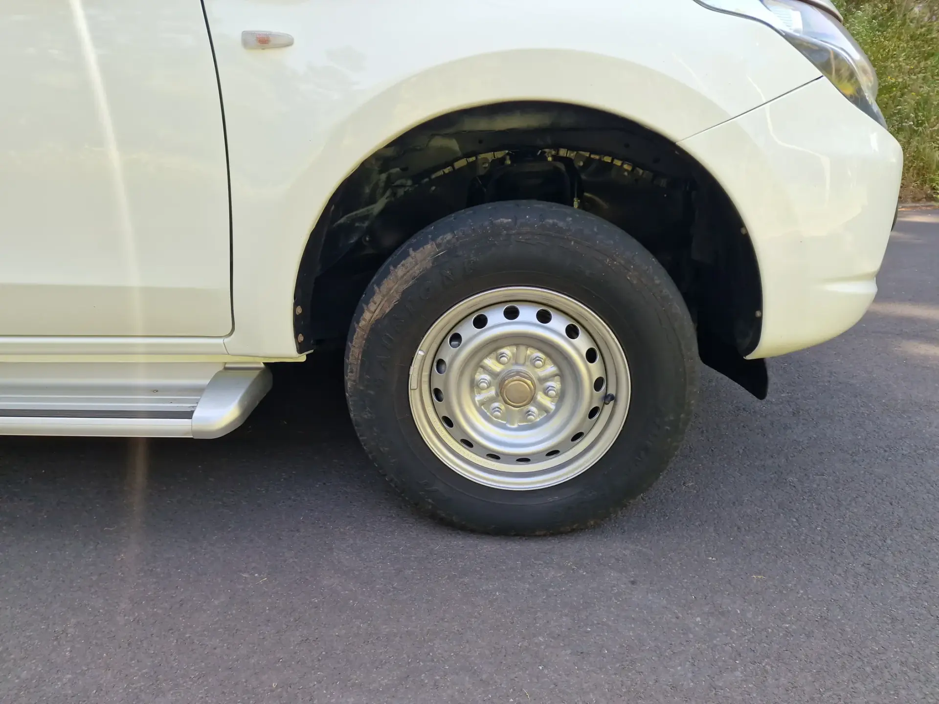 Mitsubishi L200 2.3 DI-D CD Invite 2WD 4