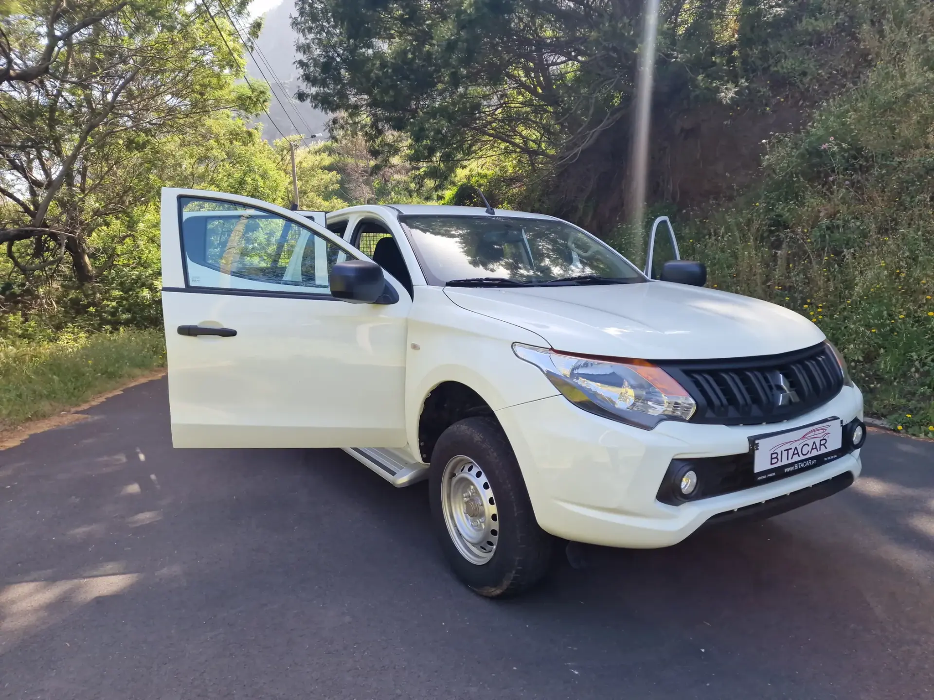 Mitsubishi L200 2.3 DI-D CD Invite 2WD 27