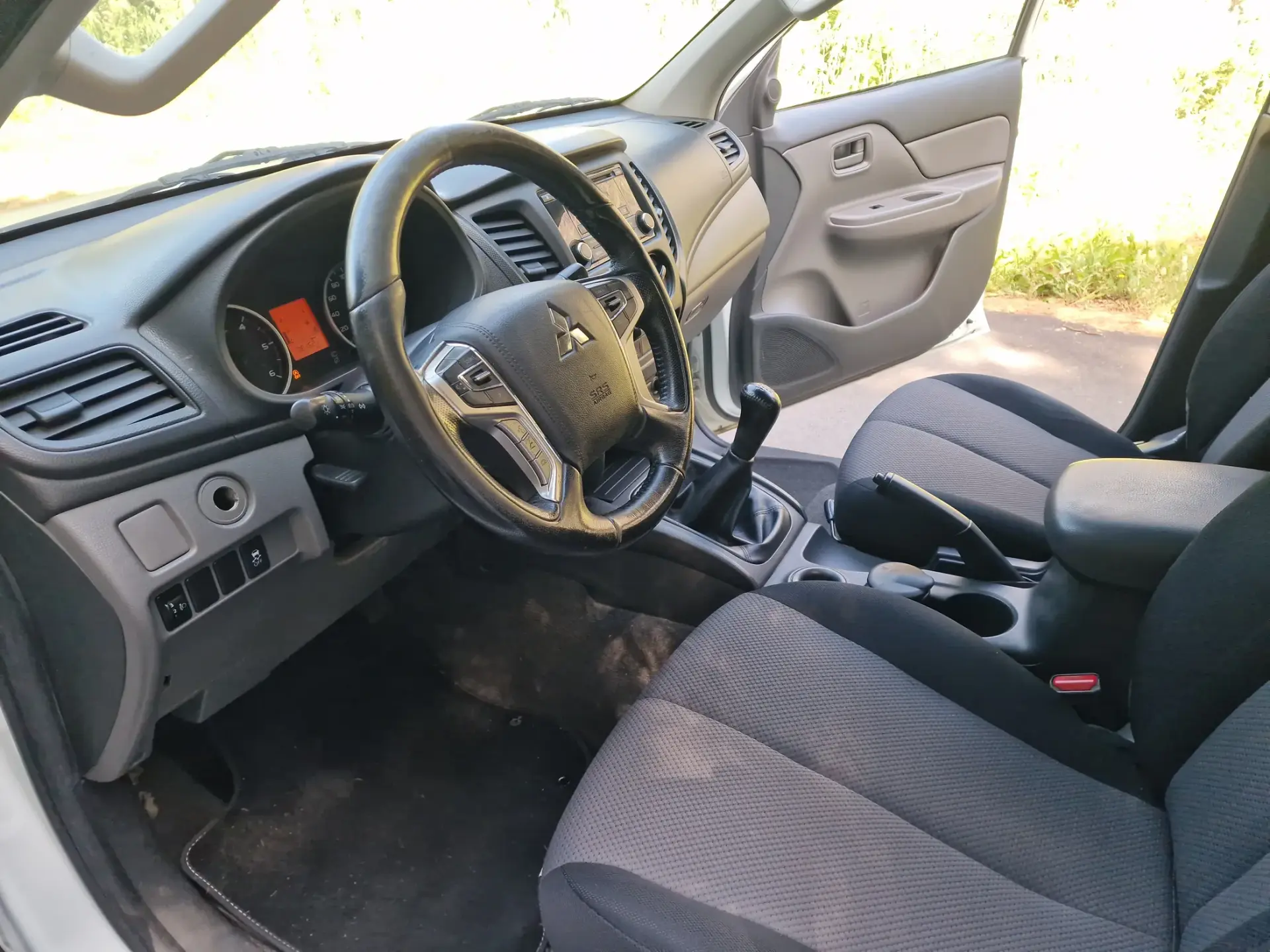 Mitsubishi L200 2.3 DI-D CD Invite 2WD 50