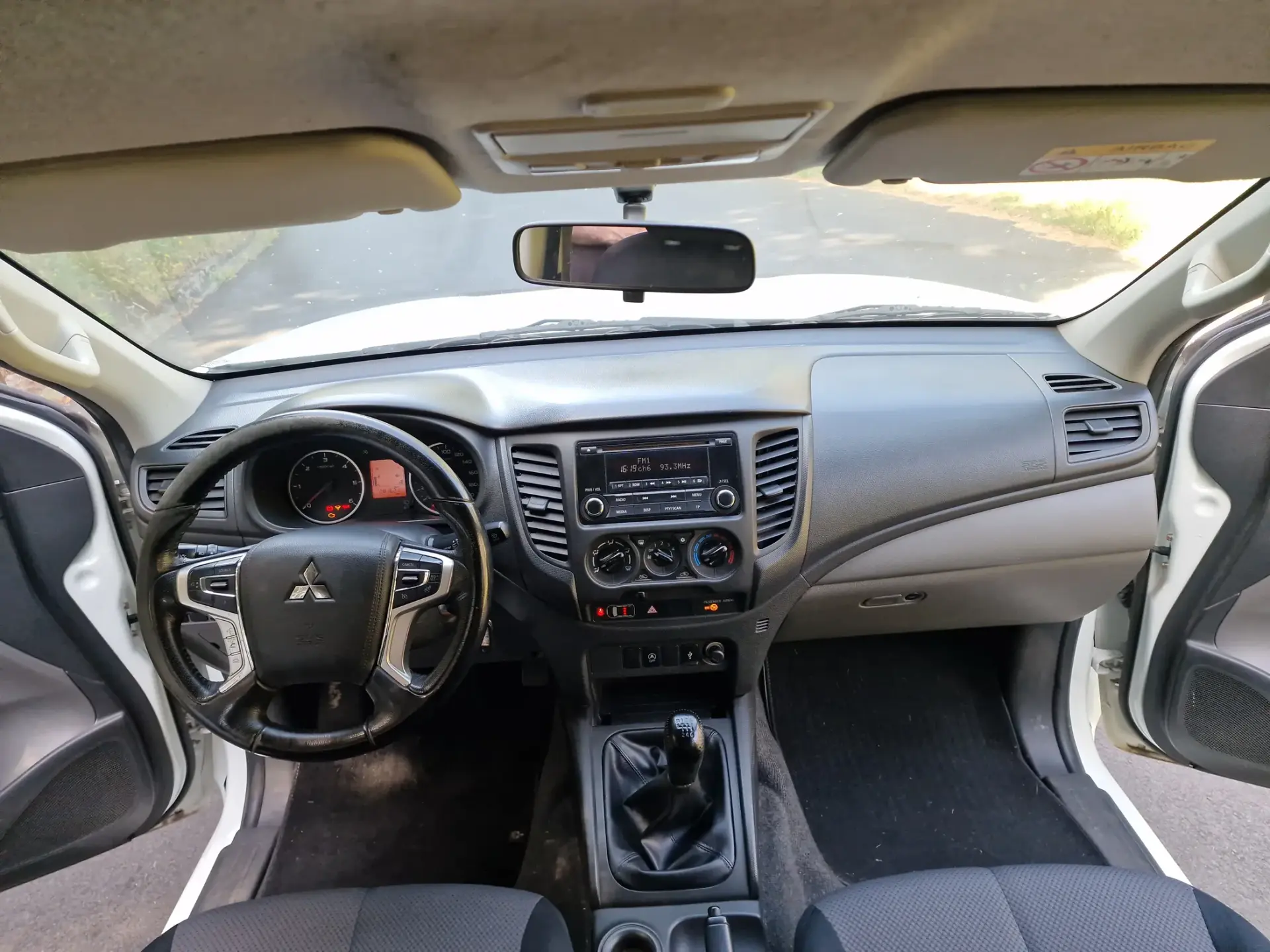 Mitsubishi L200 2.3 DI-D CD Invite 2WD 64