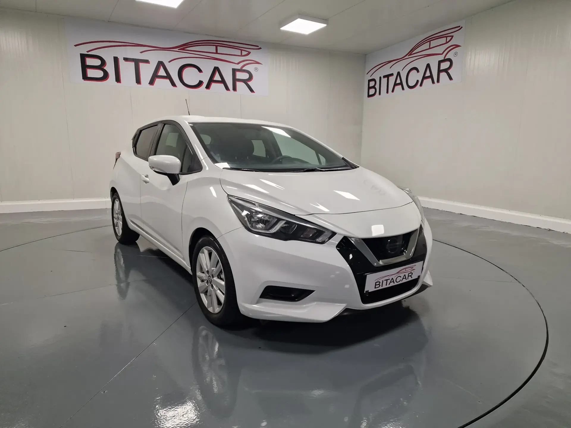 Nissan Micra 1.0 IG-T N-Connecta 2