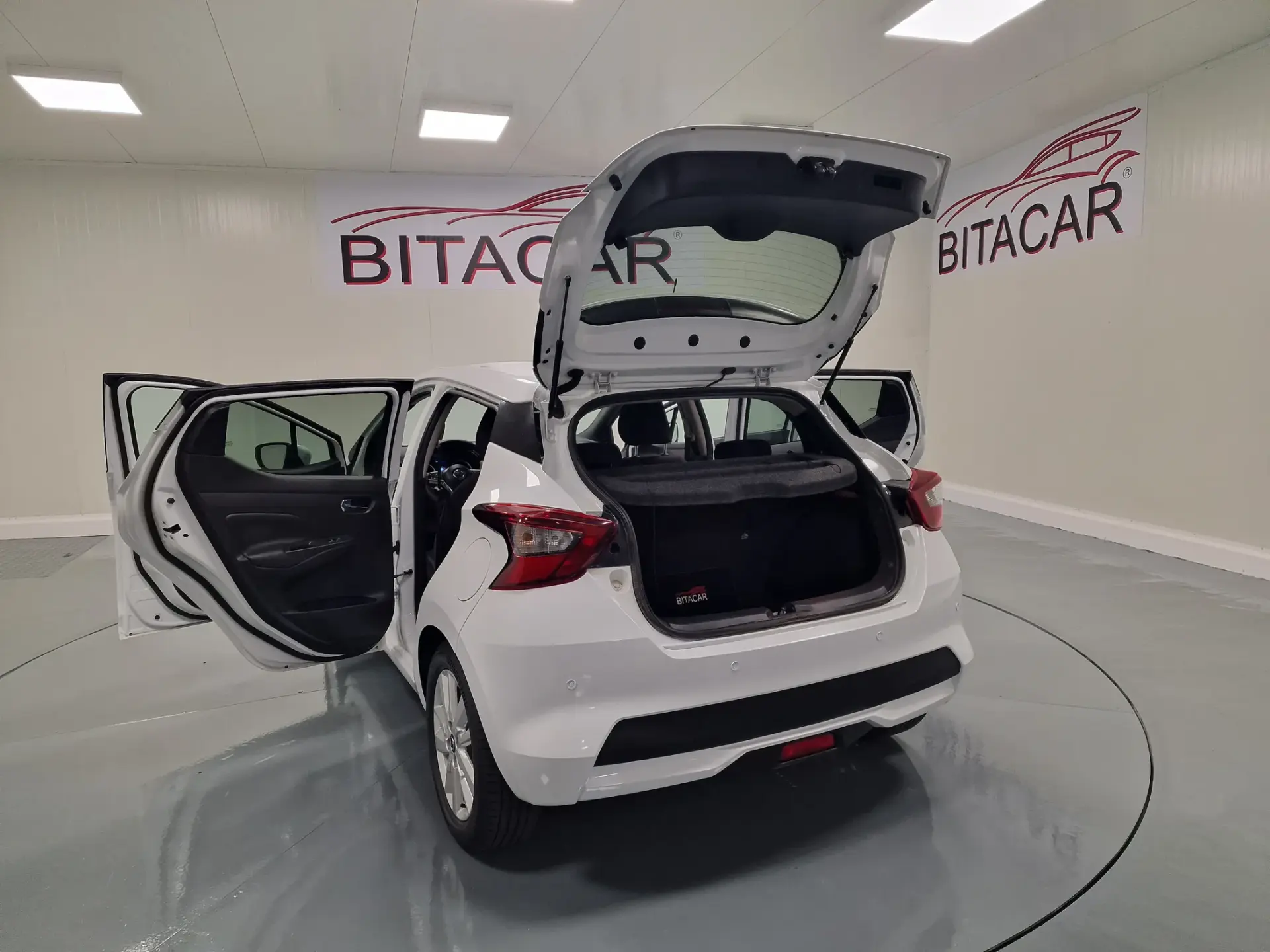 Nissan Micra 1.0 IG-T N-Connecta 31