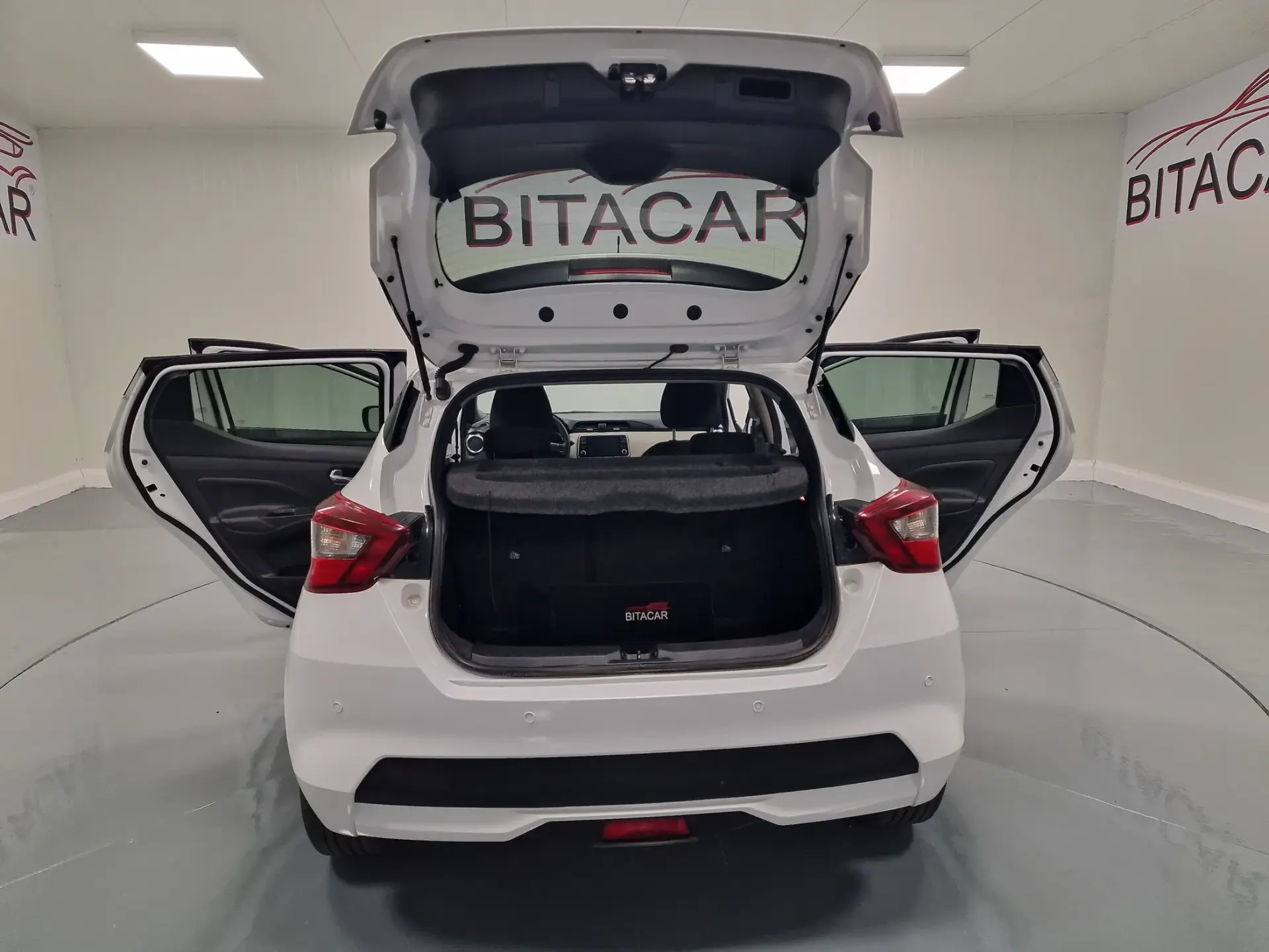 Nissan Micra 1.0 IG-T N-Connecta 33