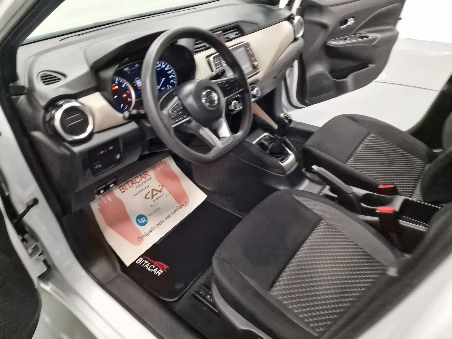 Nissan Micra 1.0 IG-T N-Connecta 64