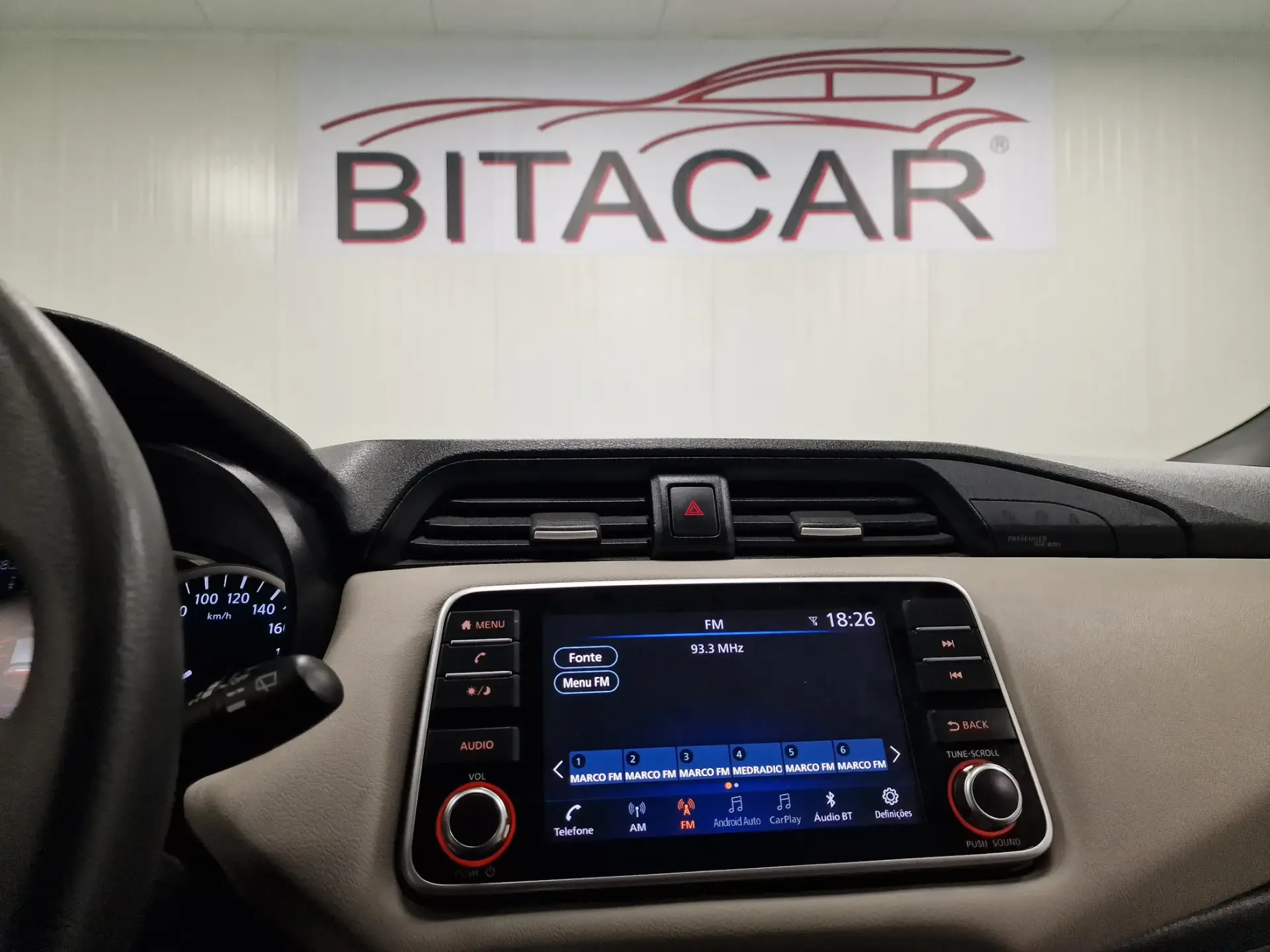 Nissan Micra 1.0 IG-T N-Connecta 73