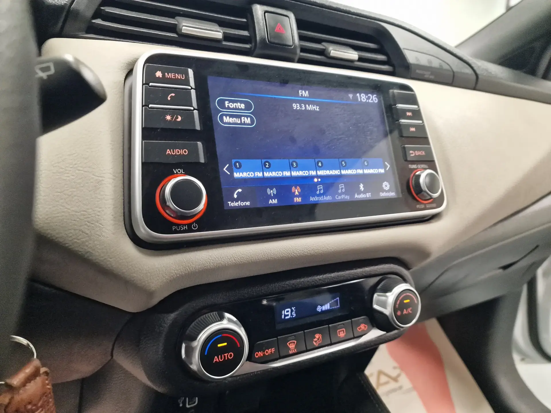 Nissan Micra 1.0 IG-T N-Connecta 77