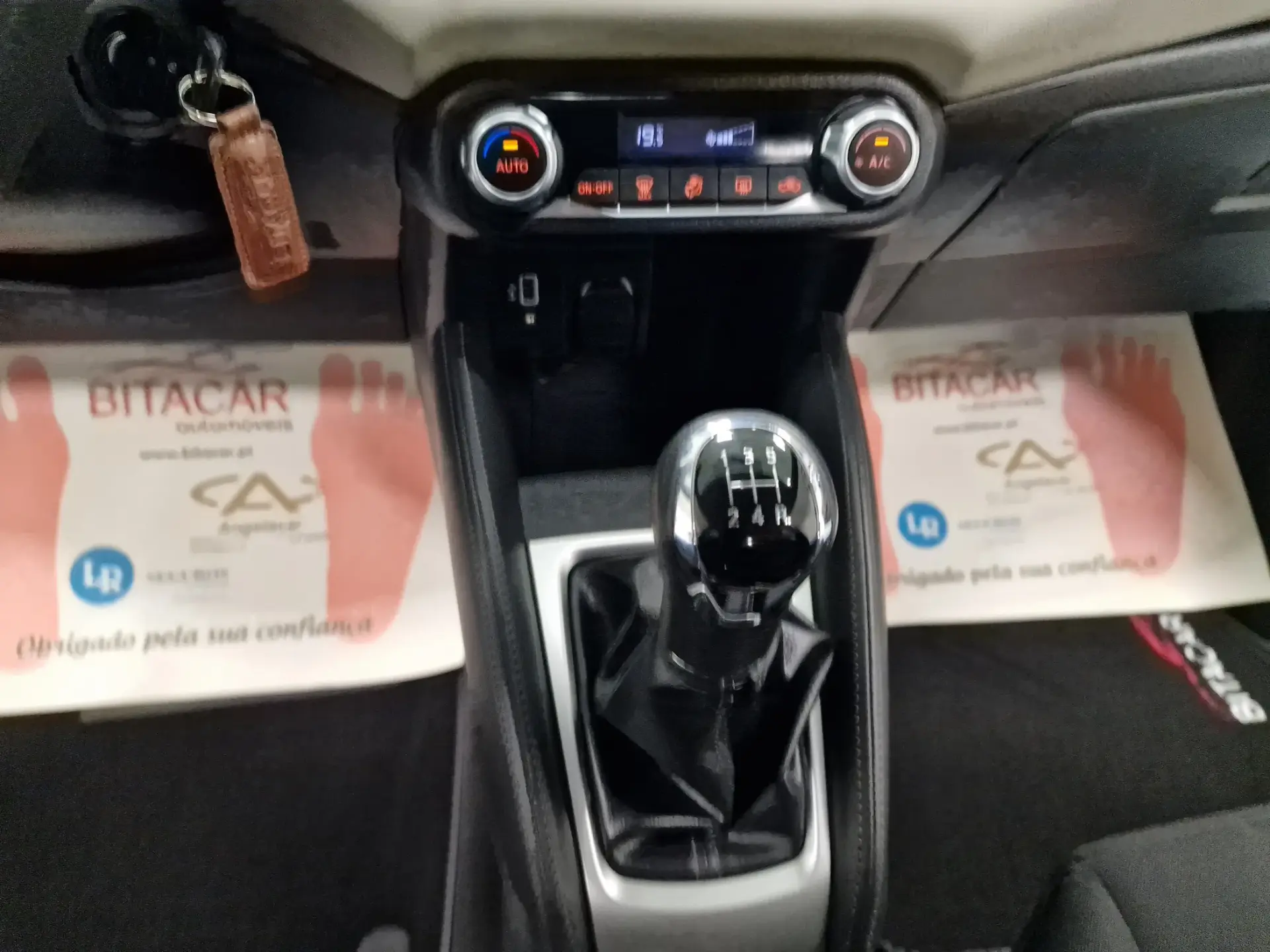 Nissan Micra 1.0 IG-T N-Connecta 79