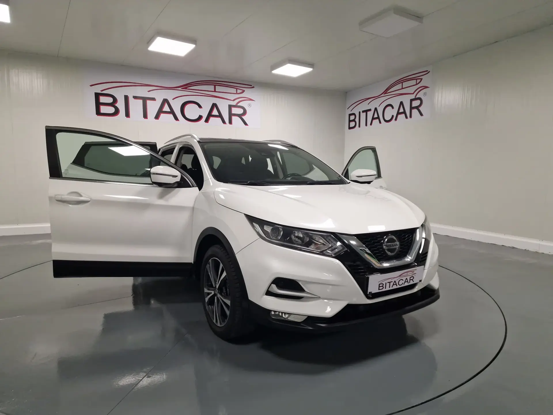 Nissan Qashqai 1.5 dCi N-Connecta 28