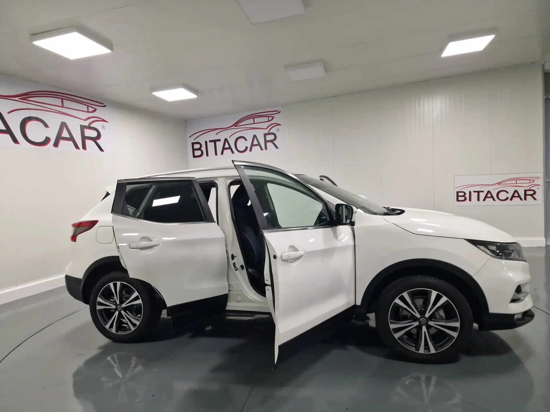 Nissan Qashqai 1.5 dCi N-Connecta 29