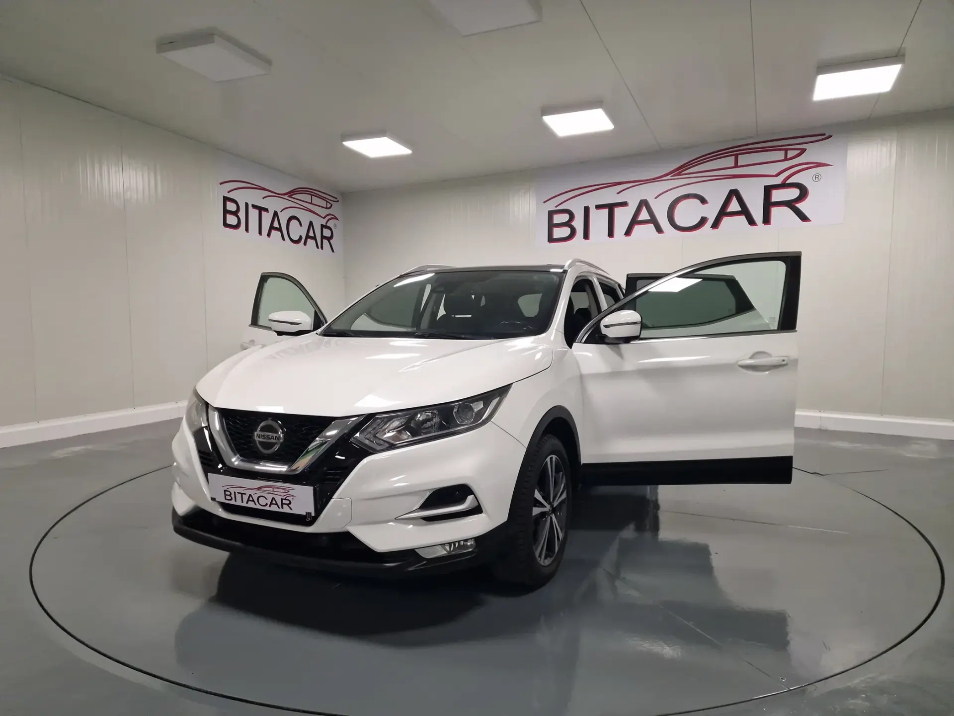 Nissan Qashqai 1.5 dCi N-Connecta 32