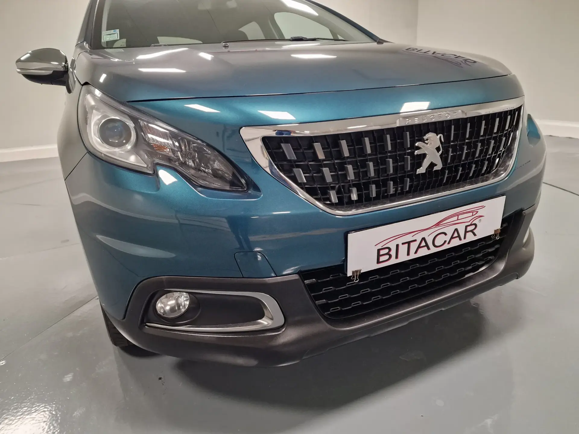 Peugeot 2008 1.2 PureTech Style 5